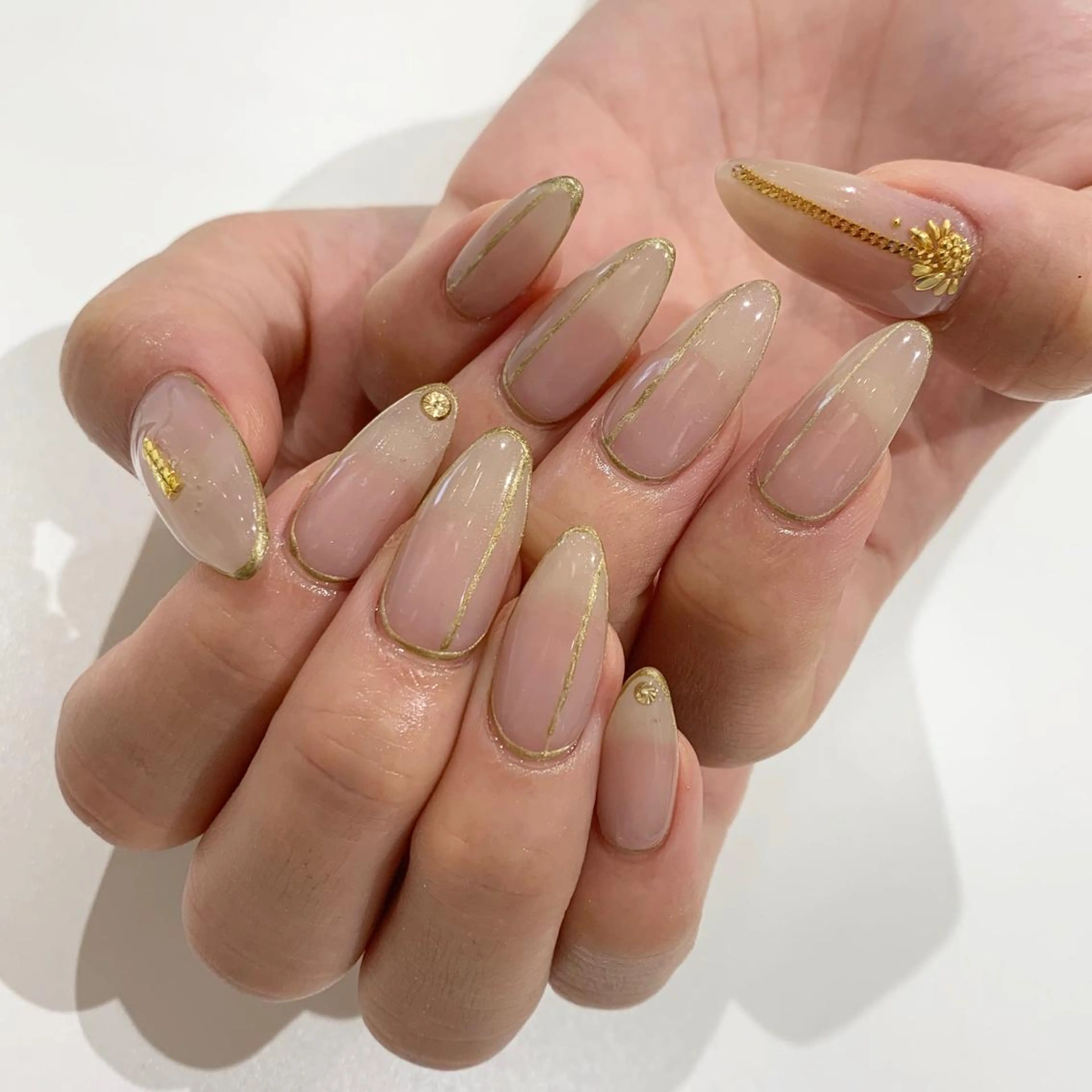 セミロング be-cares beauty(豊川店のネイルデザイン