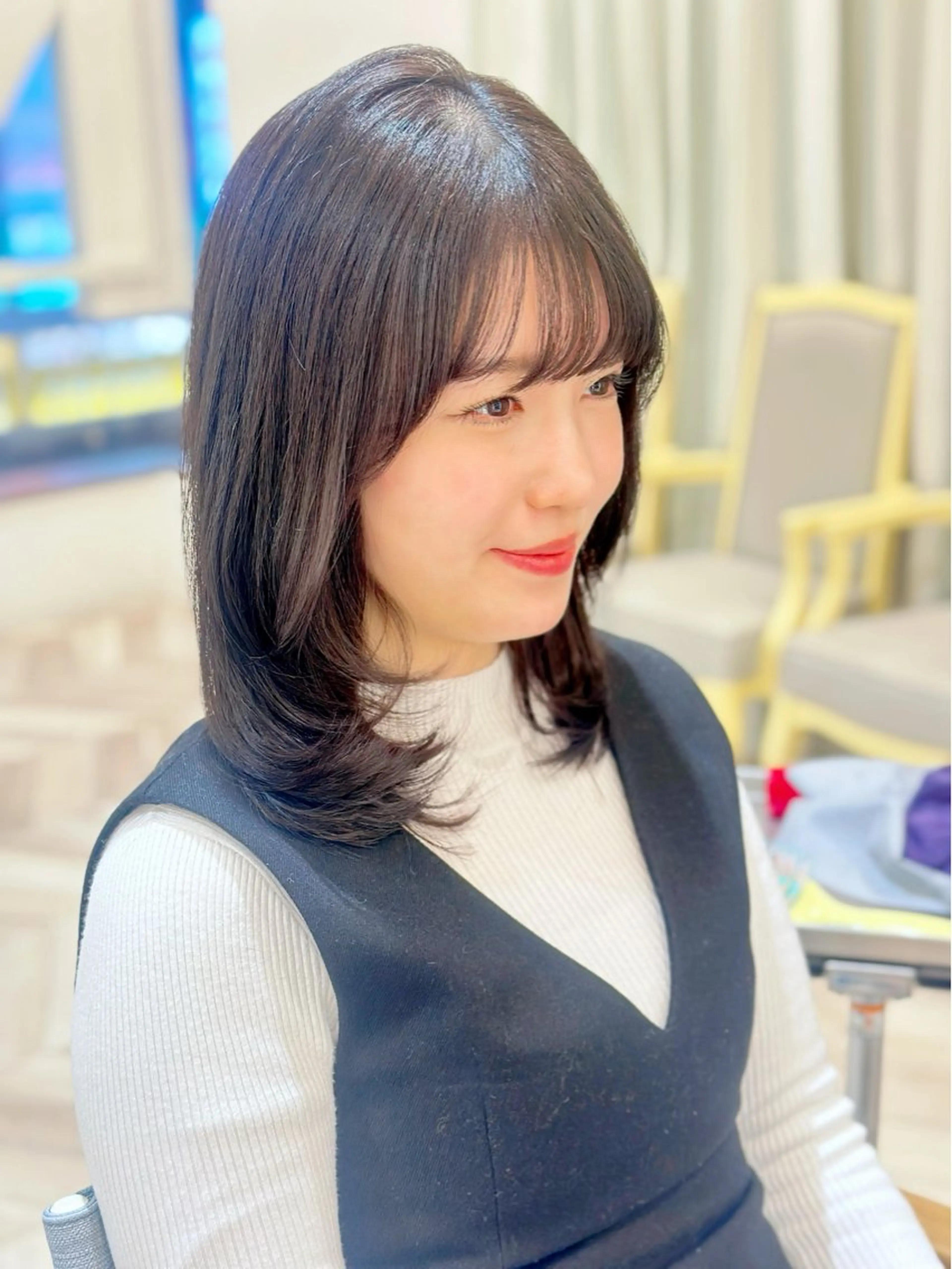 ミディアム カット トリートメント ベージュ/インナー カラー🤍Rieのヘアスタイル