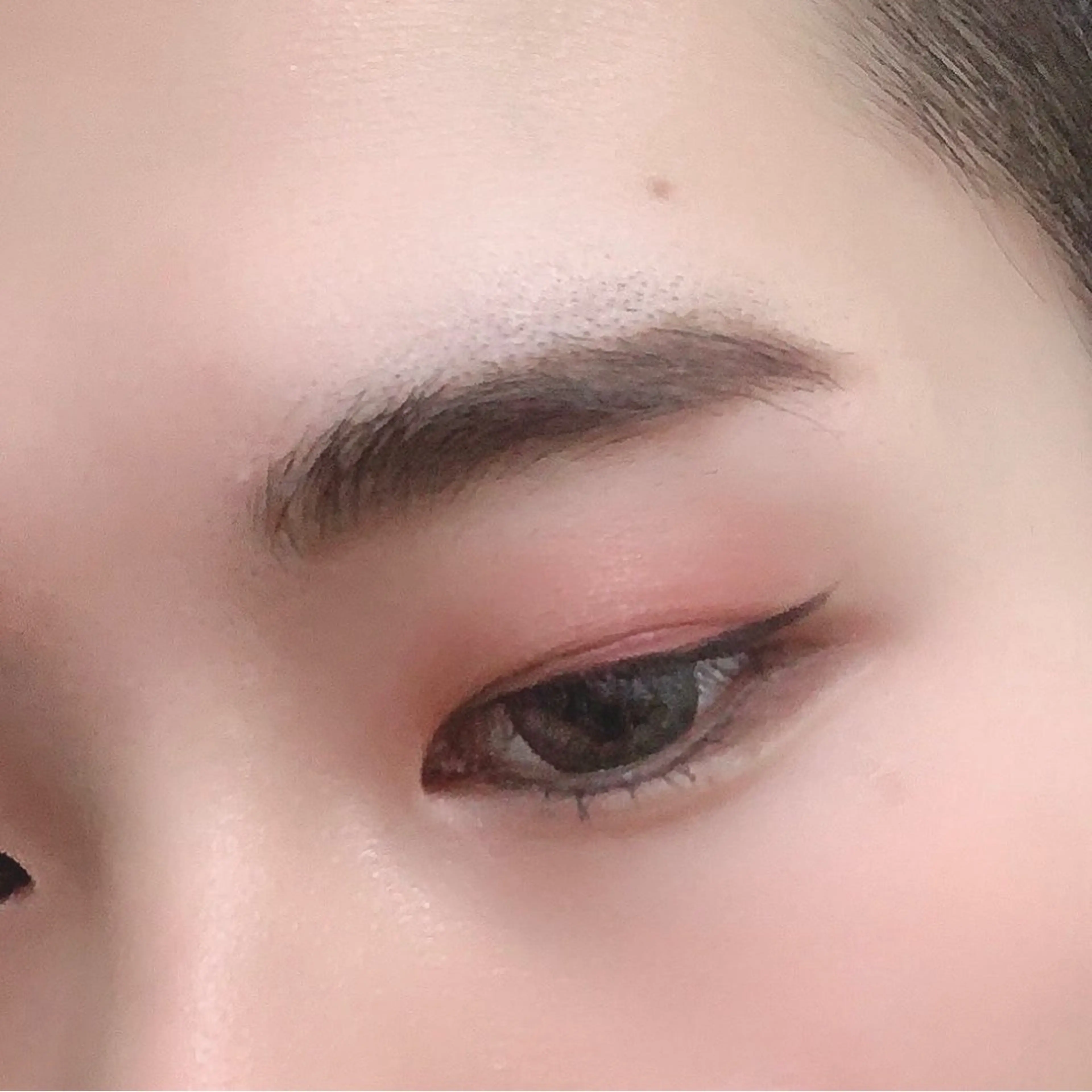 アイブロウ 松原 歩👩🏼のヘアスタイル