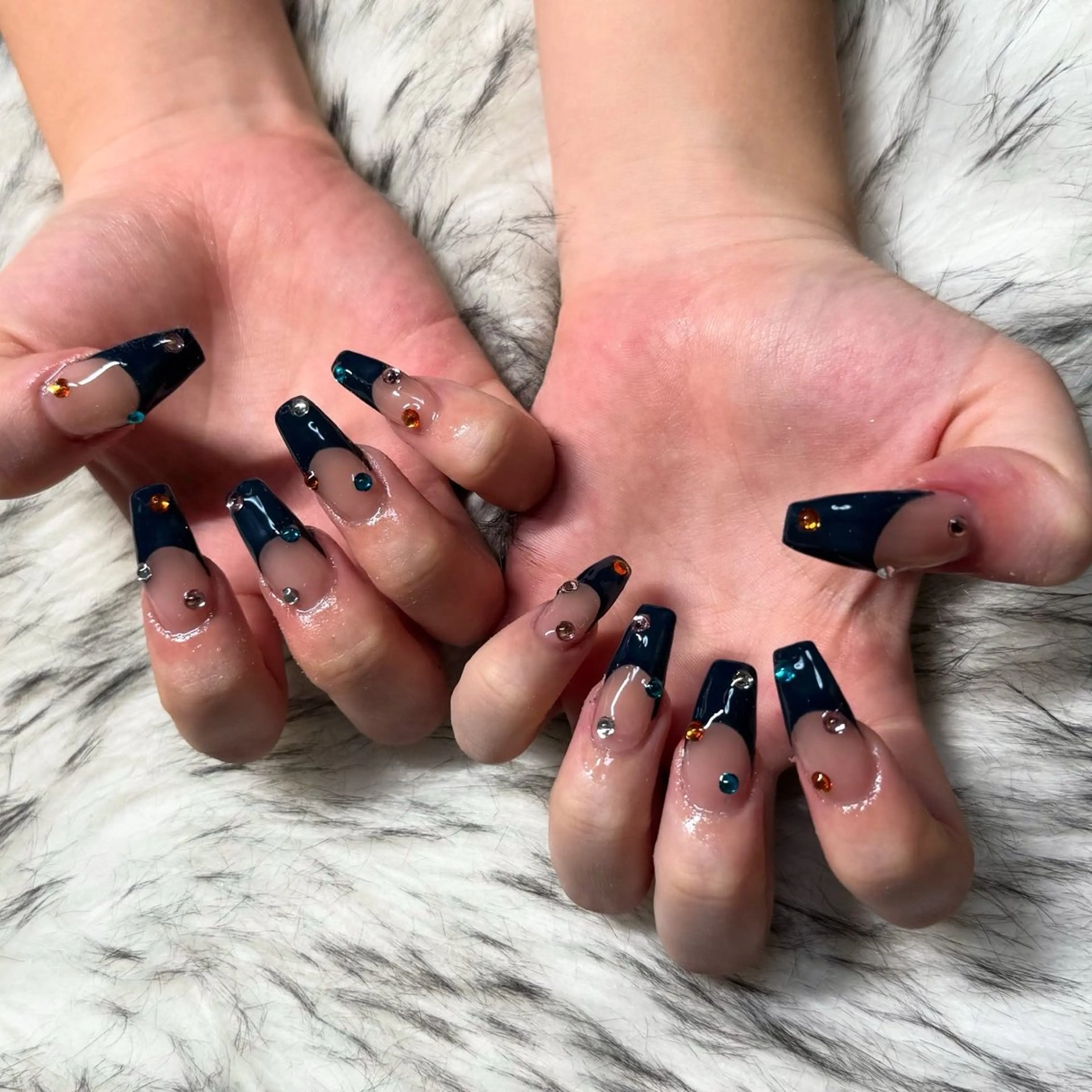 ロング ハンドネイル mao .のネイルデザイン