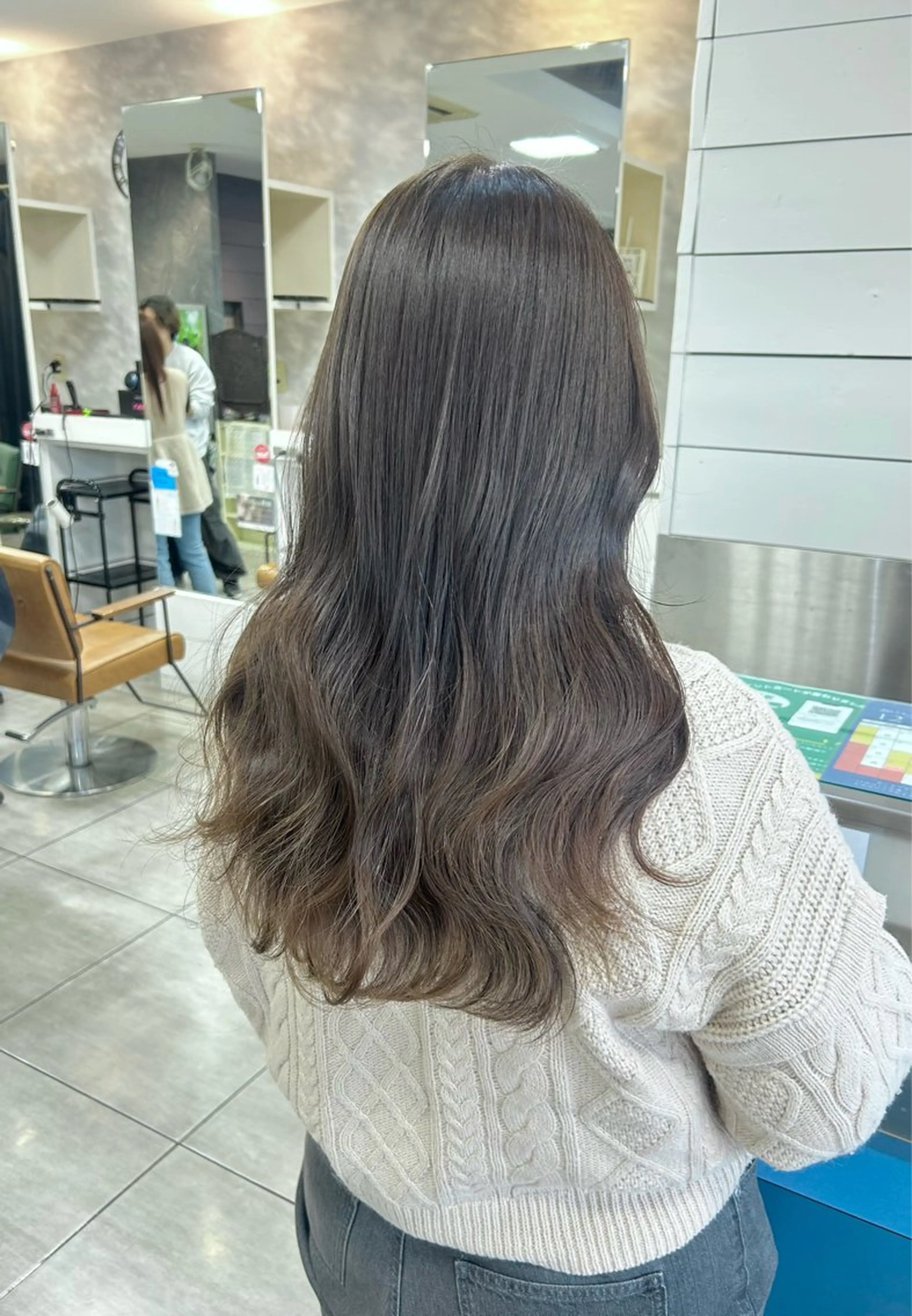 ロング カット ヘアカラー 🫧艶髪カラー🫧 森本くるみのヘアスタイル