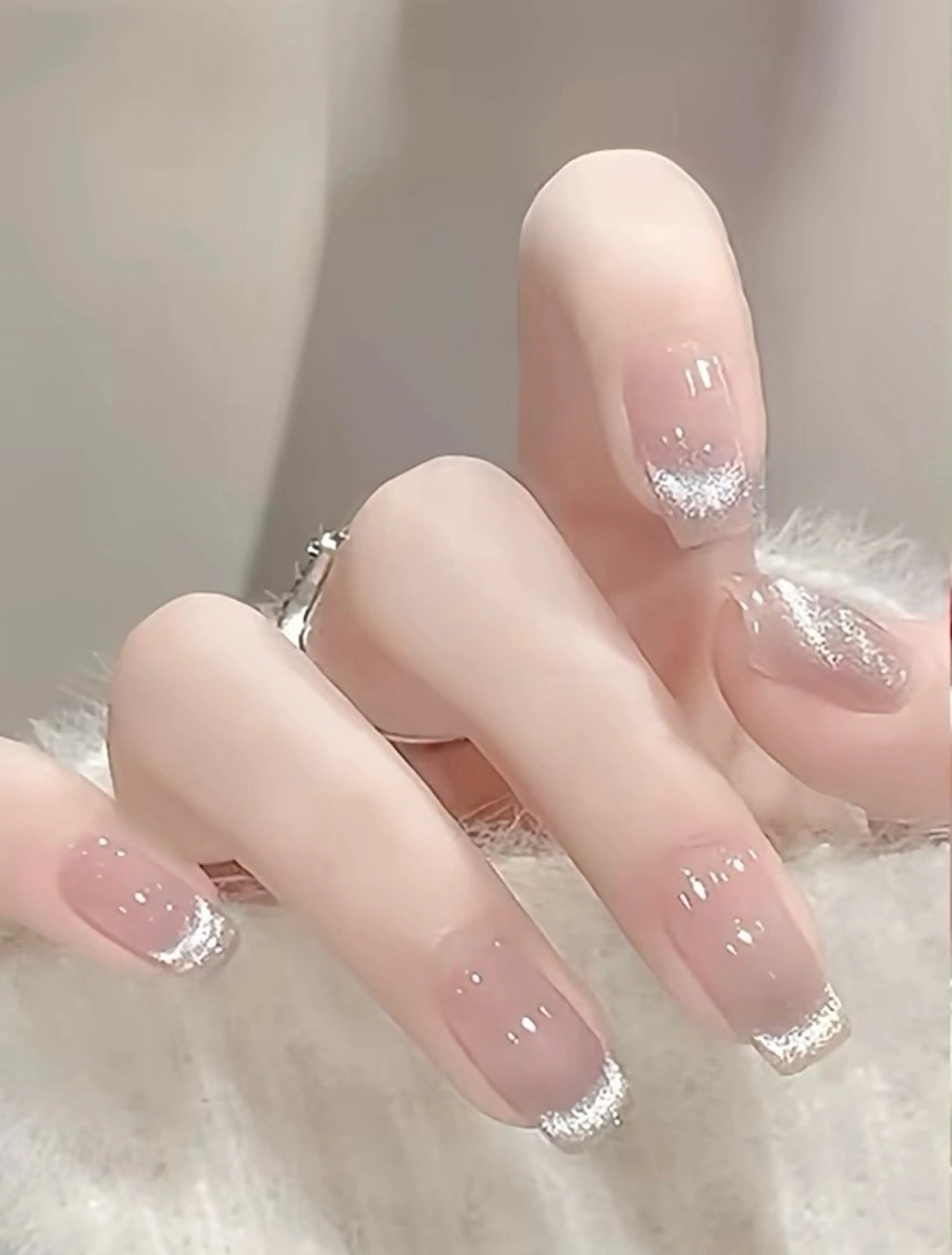 ネイル チークネイル 長さ出し フラワーネイル フレンチネイル ガーリー sun nail池袋 モデル募集のネイルデザイン