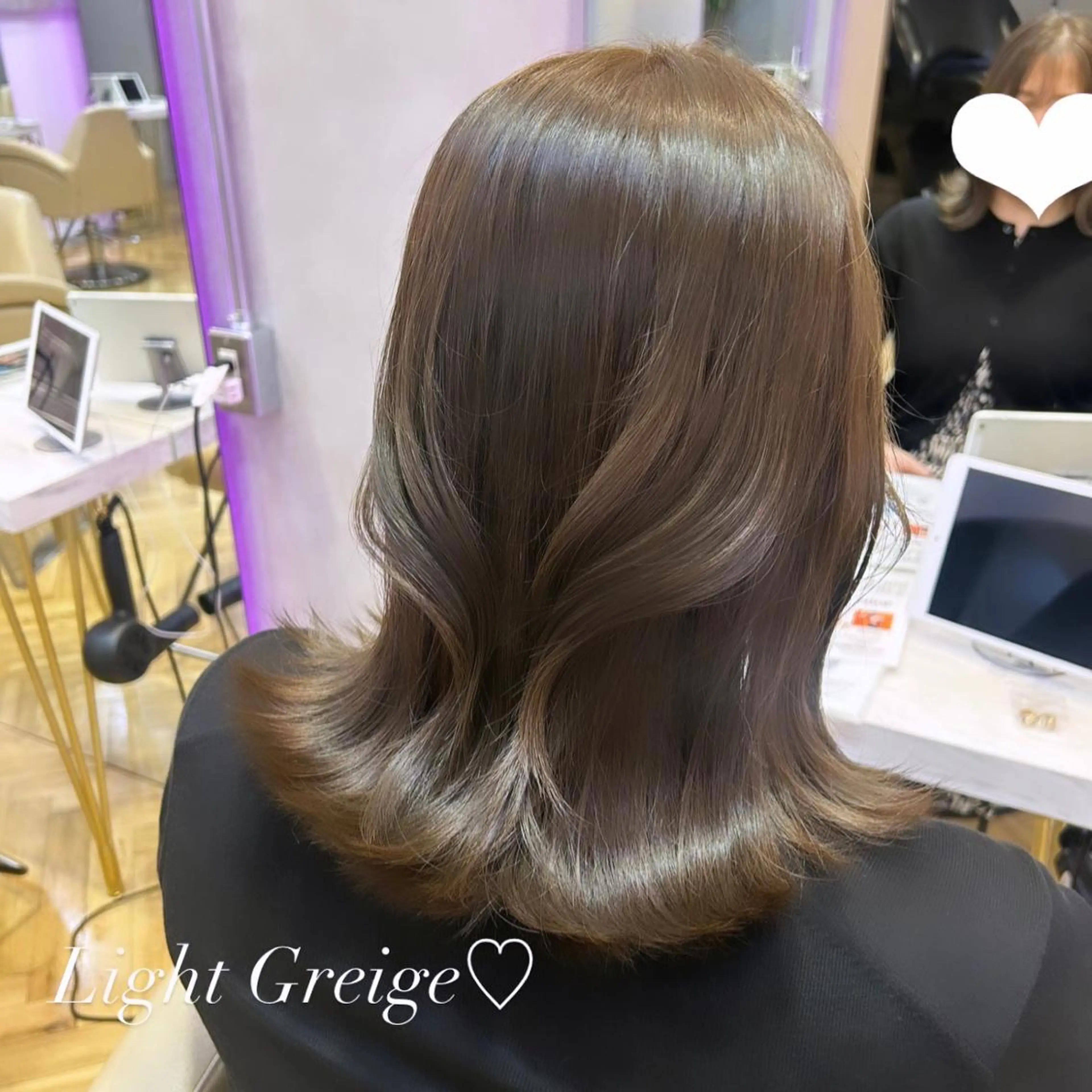 セミロング カラー グレージュ くびれヘア 外ハネヘア 🩷韓国ヘア/ミディ アム🩷Maikaのヘアスタイル