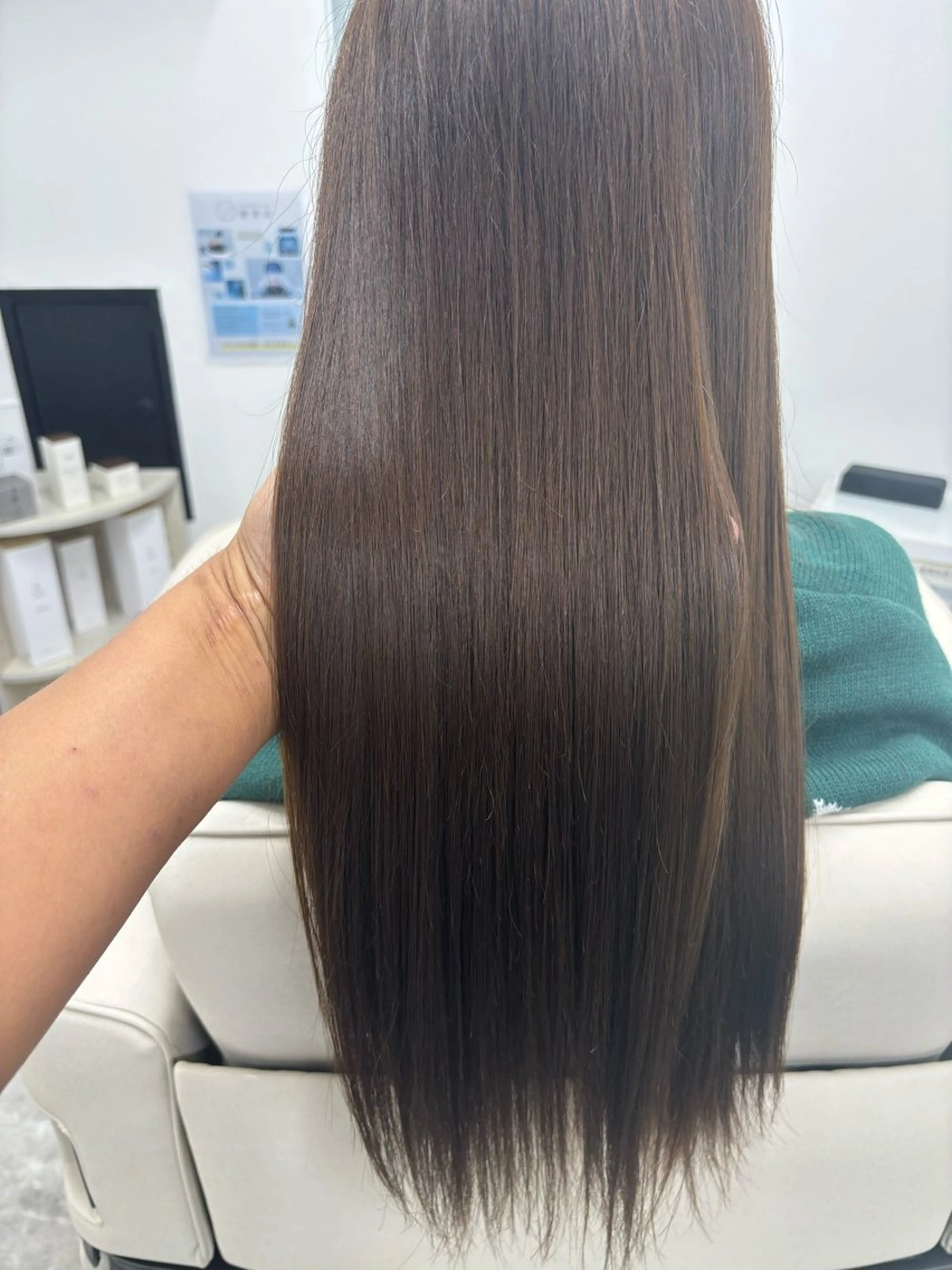 ロング ハイライト 髪質改善 トリートメント LA LEDENSI  仙台東口店所属・氏家 一磨の眉毛・アイブロウイメージ