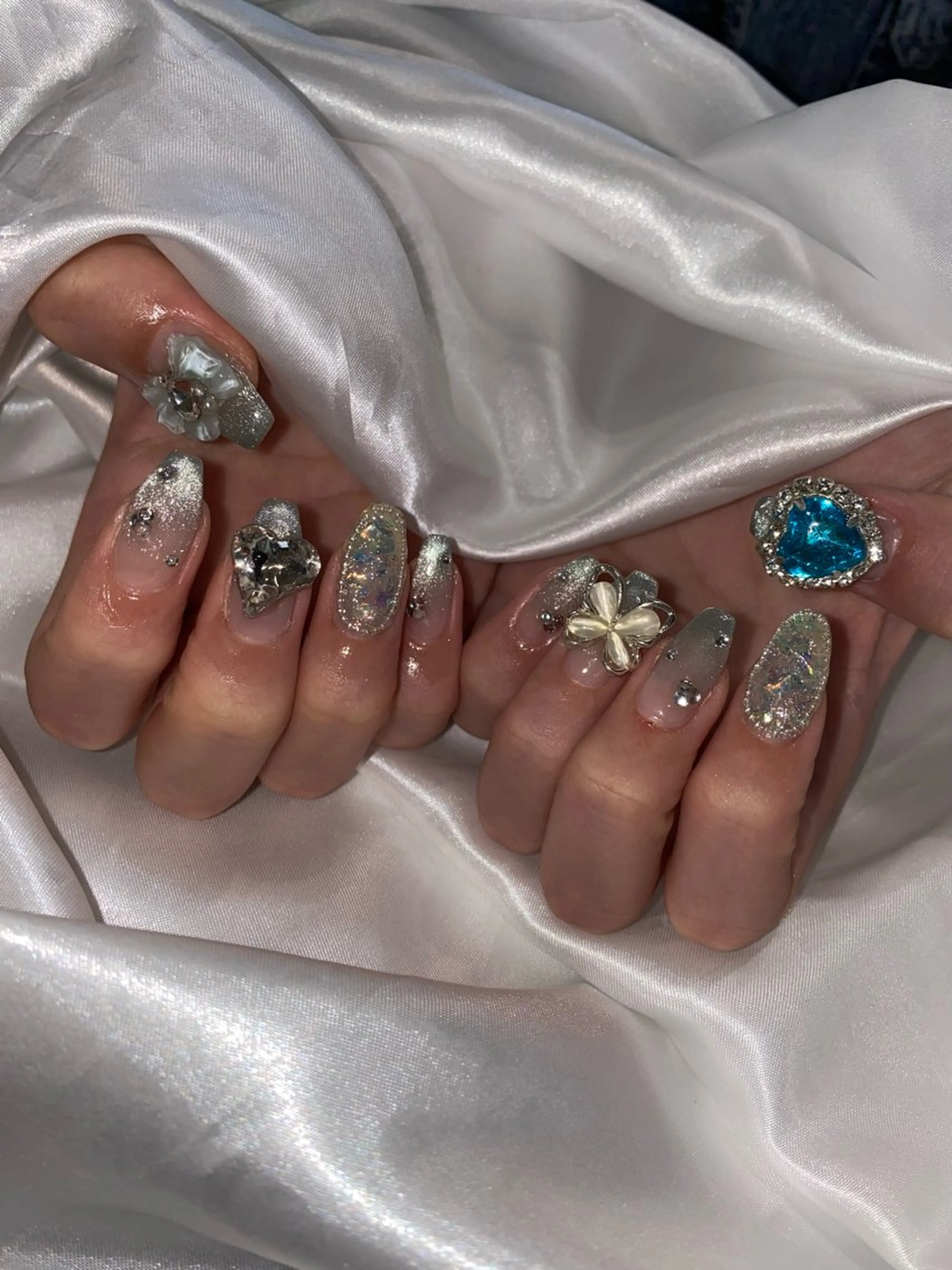 ネイル ハンドネイル デコパーツが得意♪ ネイル/眉毛/エステの眉毛・アイブロウイメージ