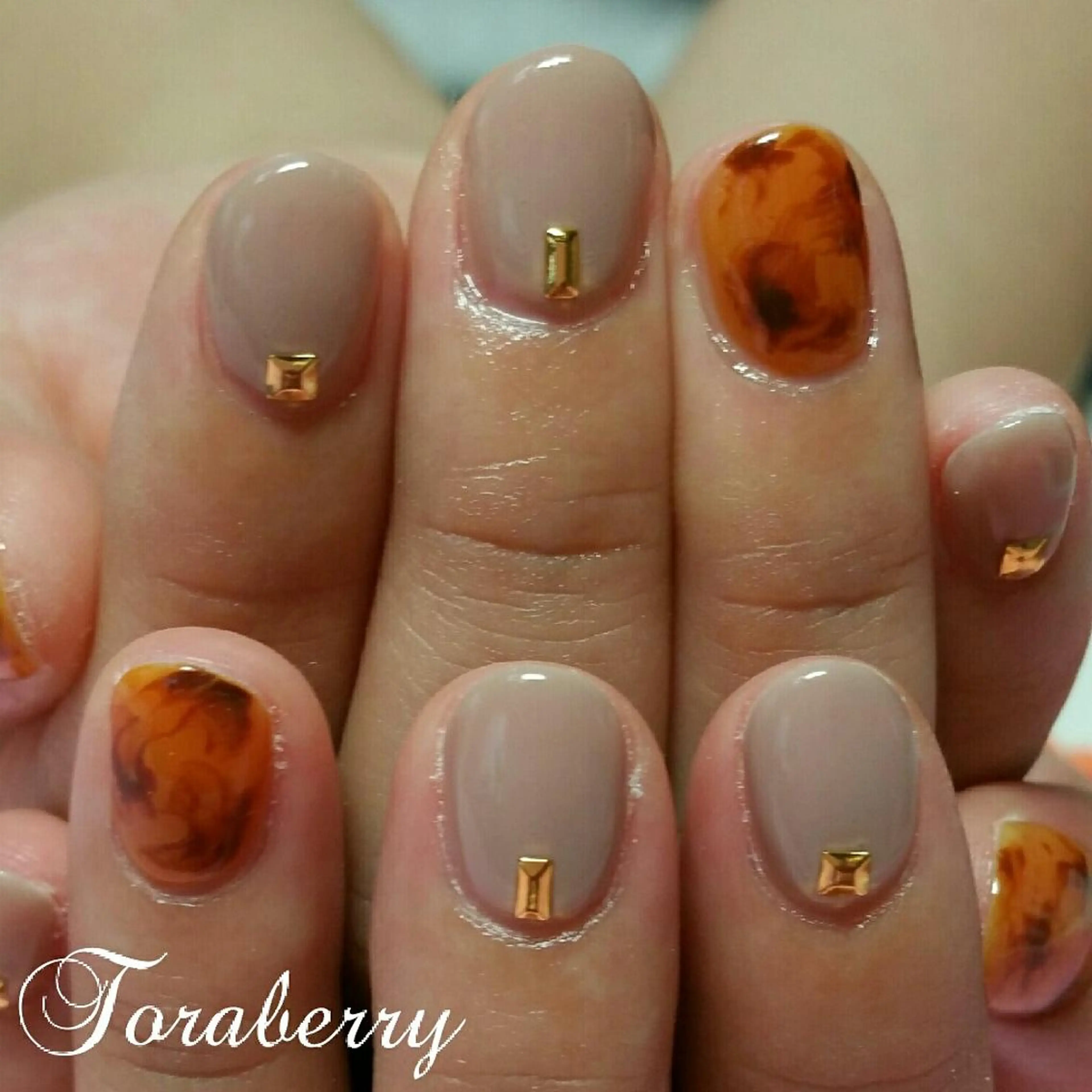 ネイル べっ甲ネイル ネイリスト なつみのネイルデザイン