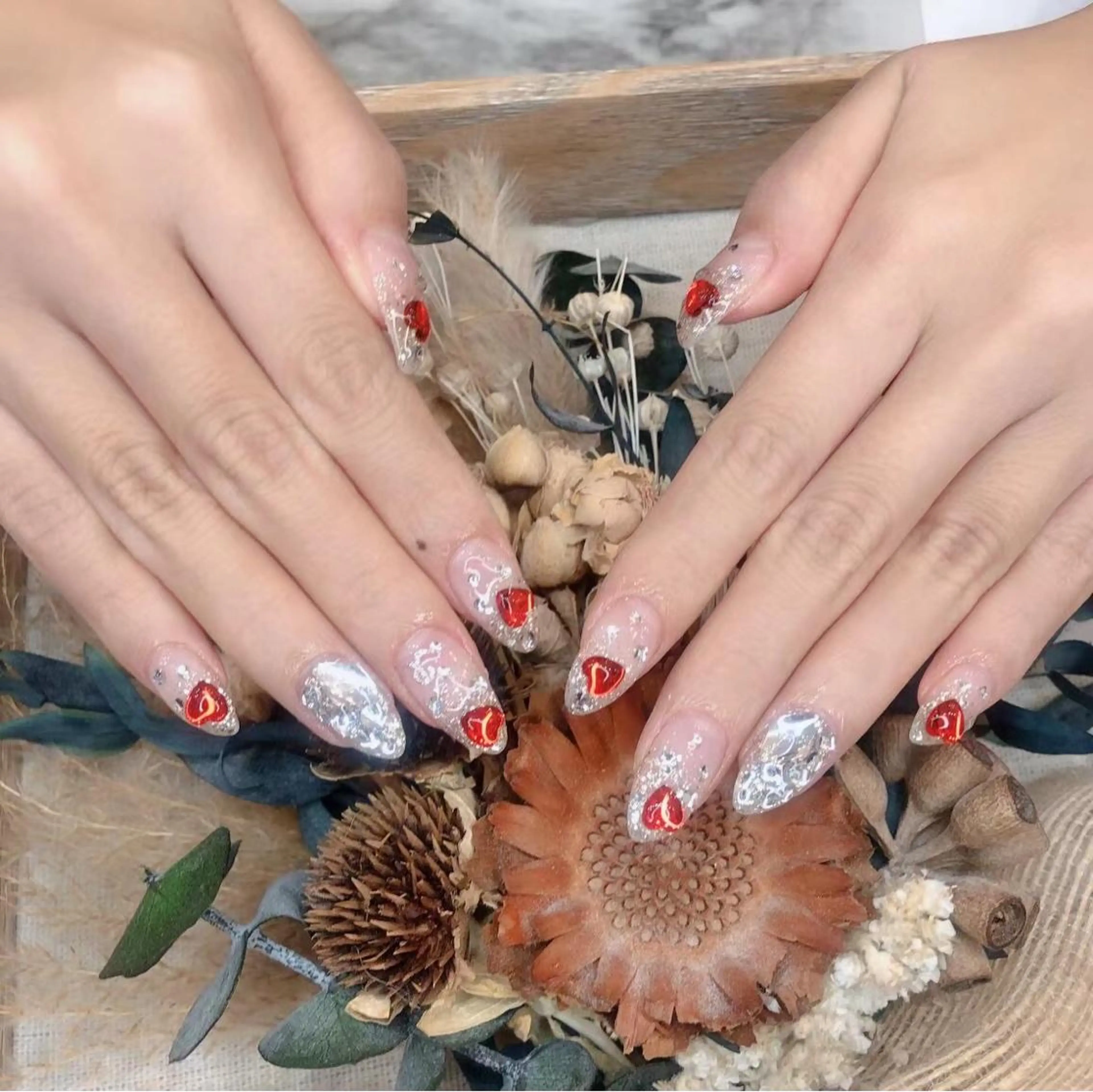 ネイル ガーリー ハート 赤色 Babarla　Nail　Salon所属・babarla Nailのネイルデザイン