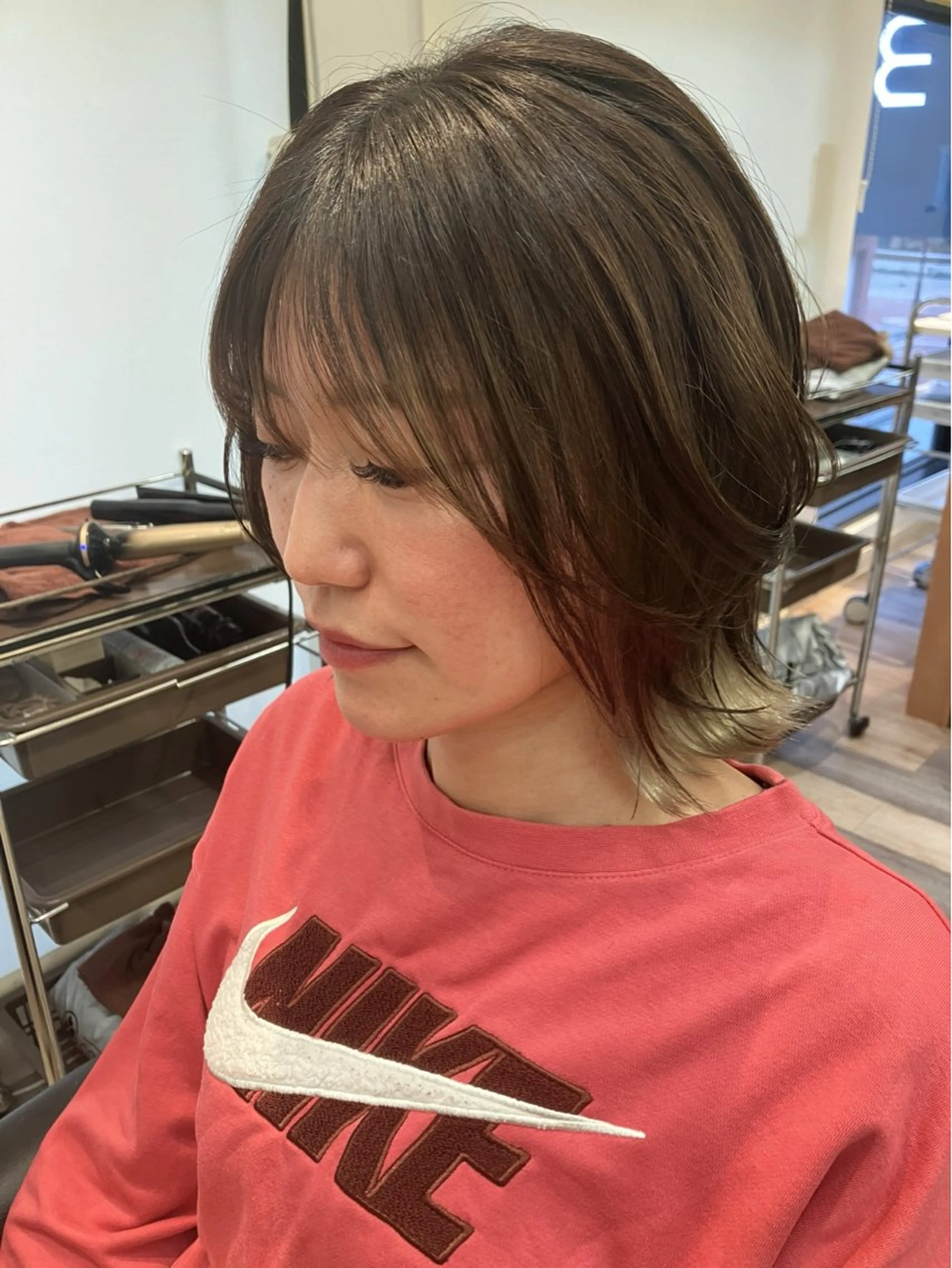 ミディアム ボブ レイヤーカット coverhairbliss上尾所属・阿部 雲母のヘアスタイル