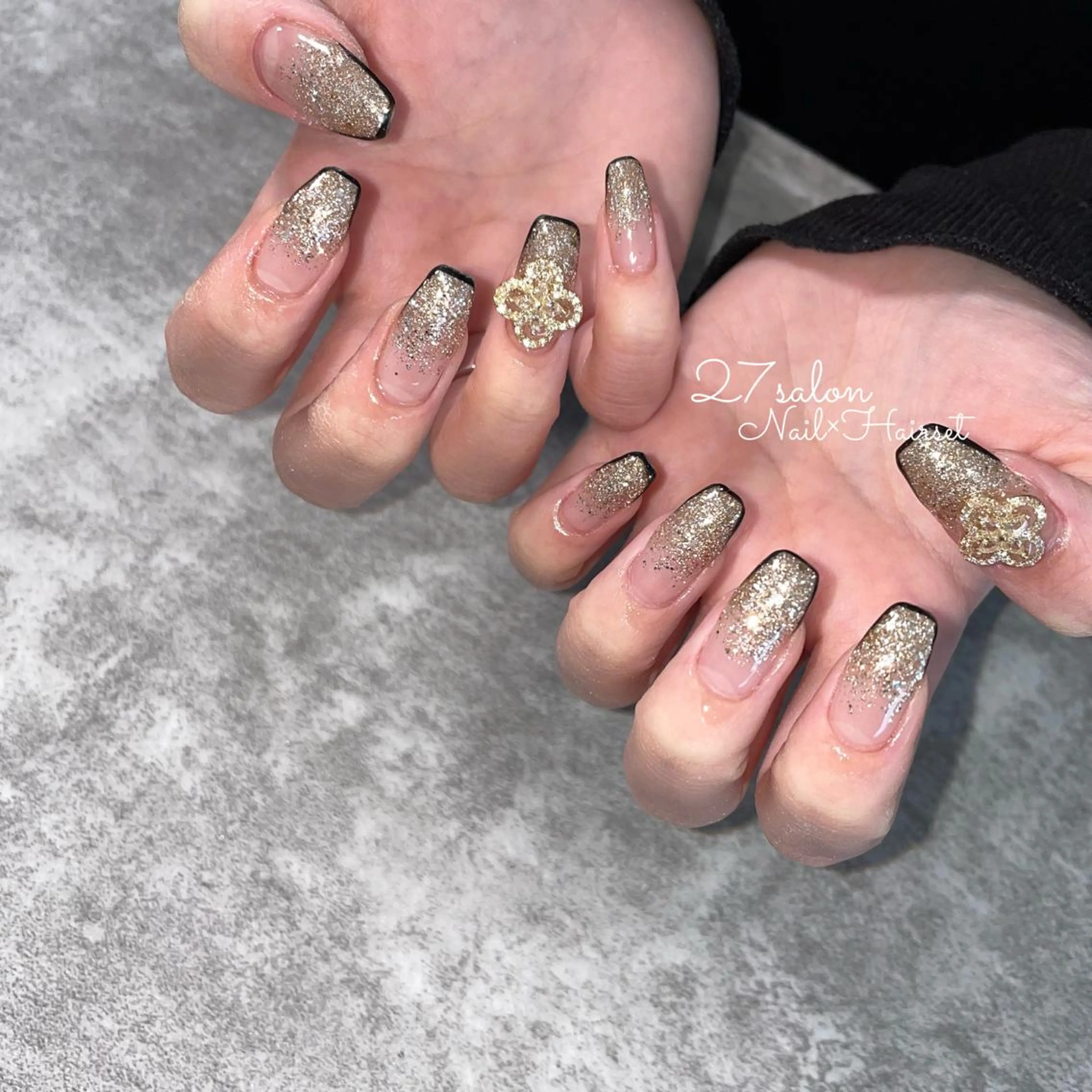 ネイル フラッシュネイル グラデーション ラメ(グリッター) ラメグラデーション 27salon yuinaのネイルデザイン