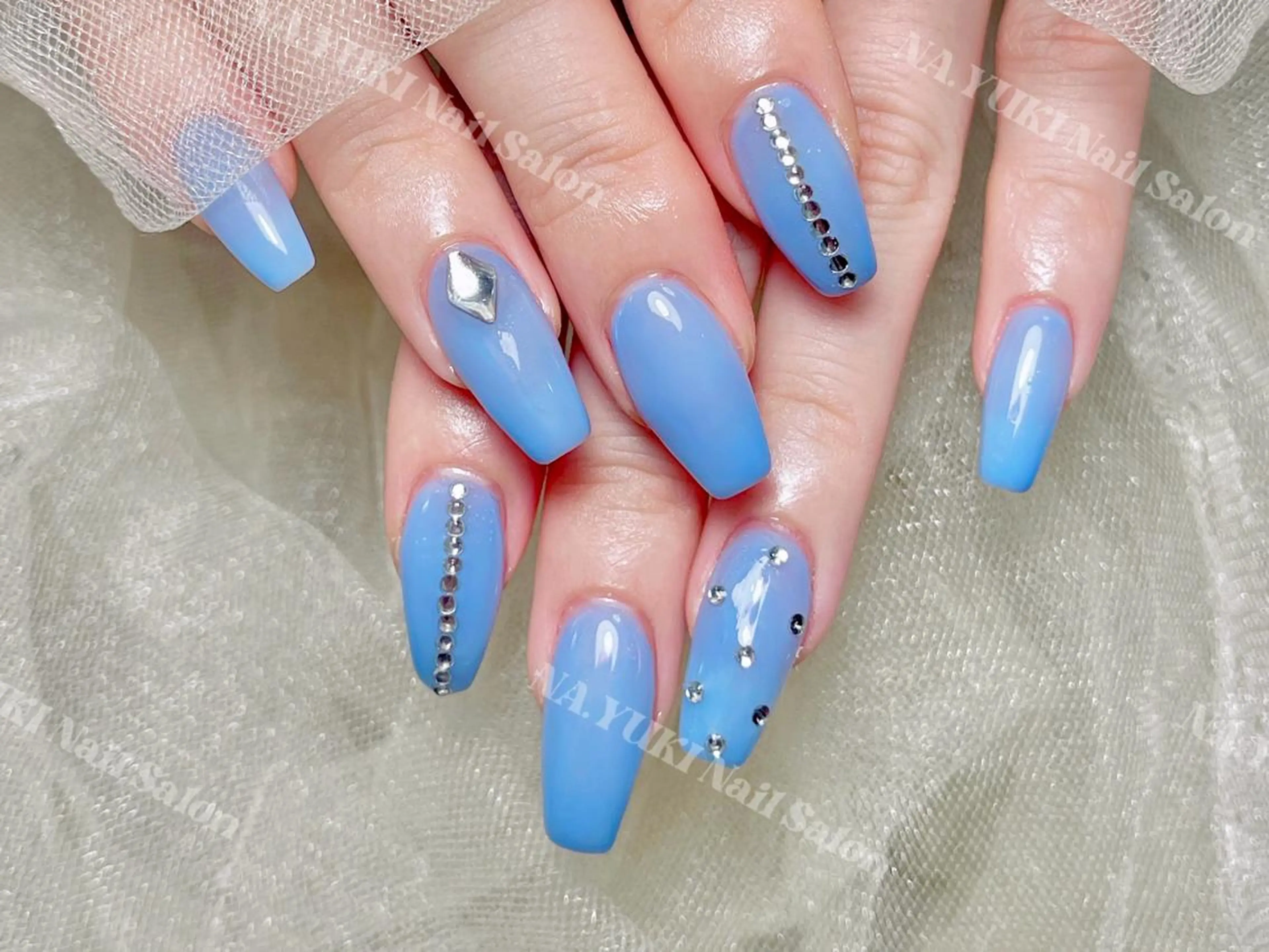 ネイル Queenie 🦋のネイルデザイン