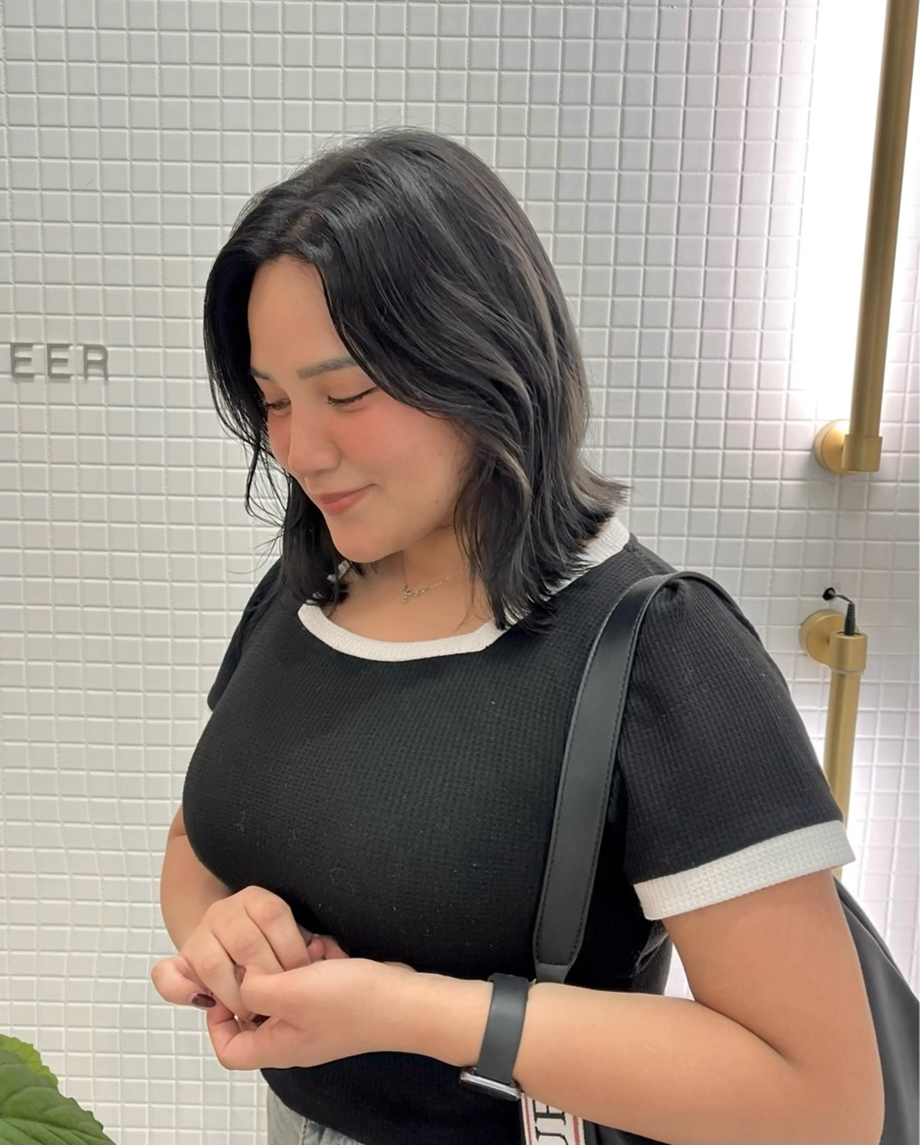 ミディアム ボブ Moe モエの眉毛・アイブロウイメージ