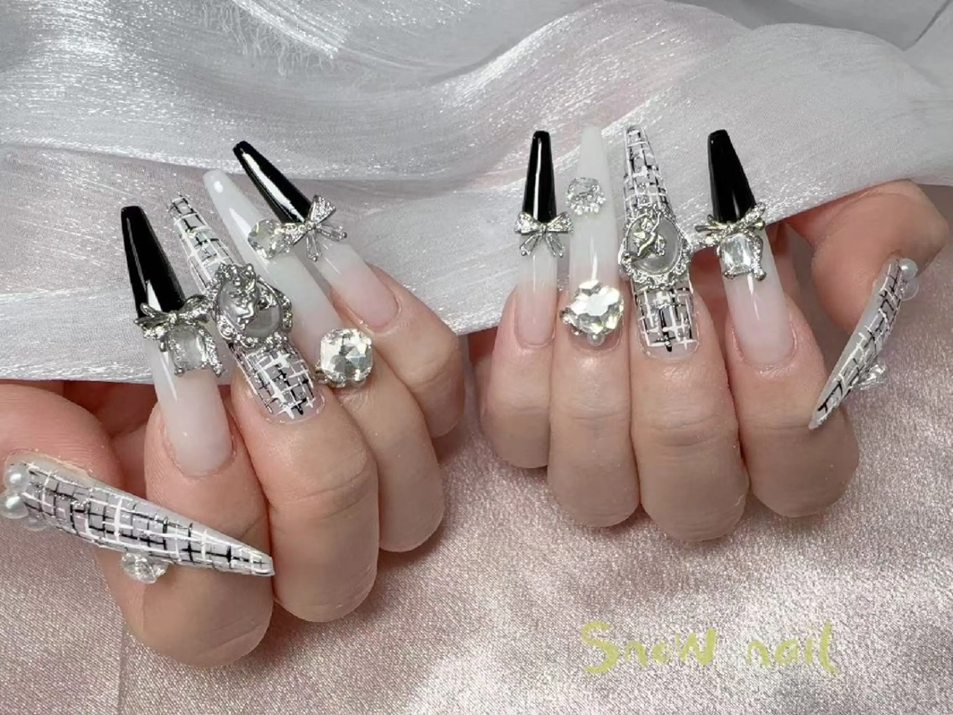 ネイル Snow nail  ❄️Salon 💕のネイルデザイン