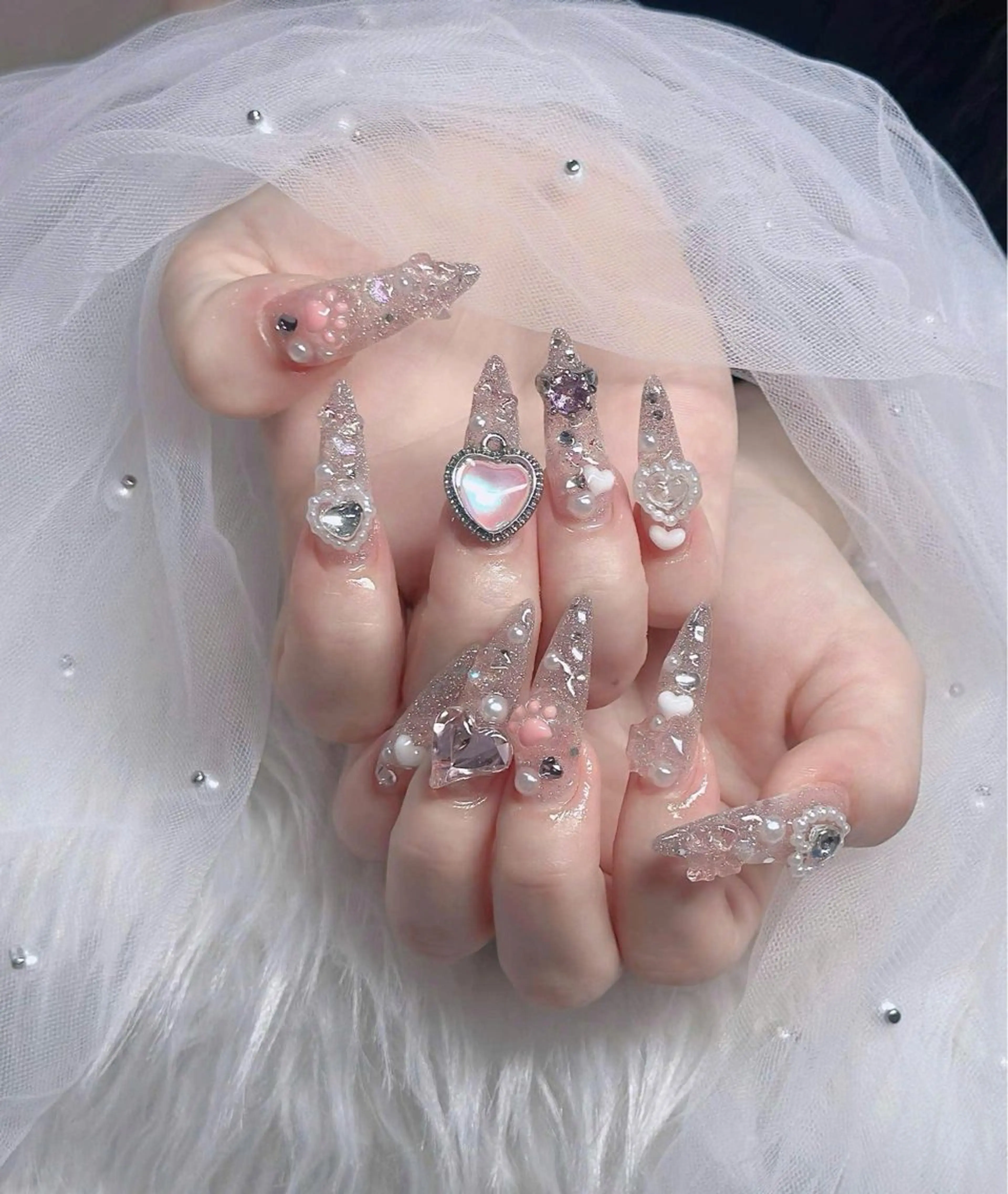 ネイル フレンチネイル ジェルネイル ガラスフレンチ ハロウィン ハート ハンドネイル H.baby Nail Salonのネイルデザイン