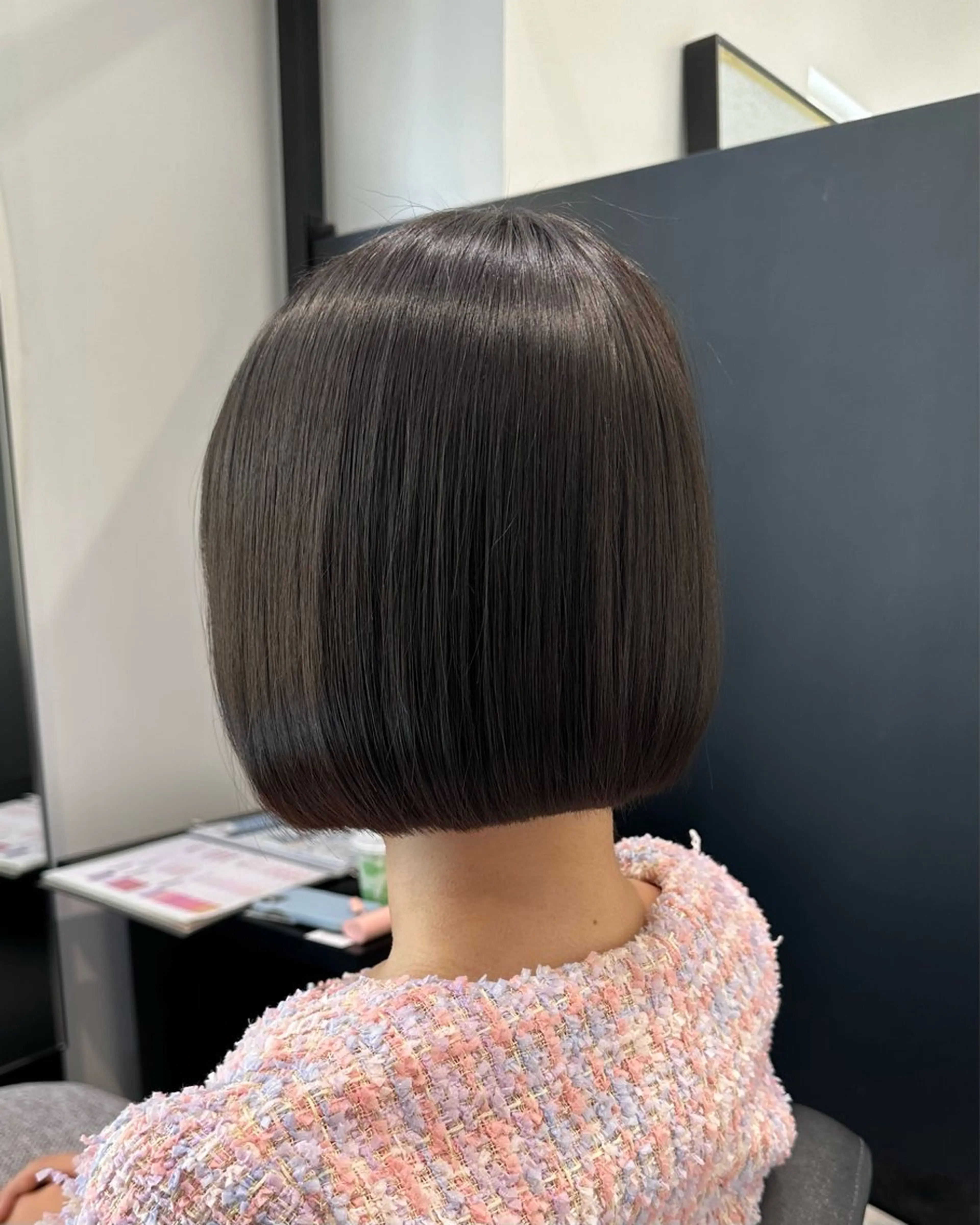 ミディアム ボブ 酸性ストレート 縮毛矯正 Mio｜ぱつっとボブ ｜髪質改善ストレートのヘアスタイル