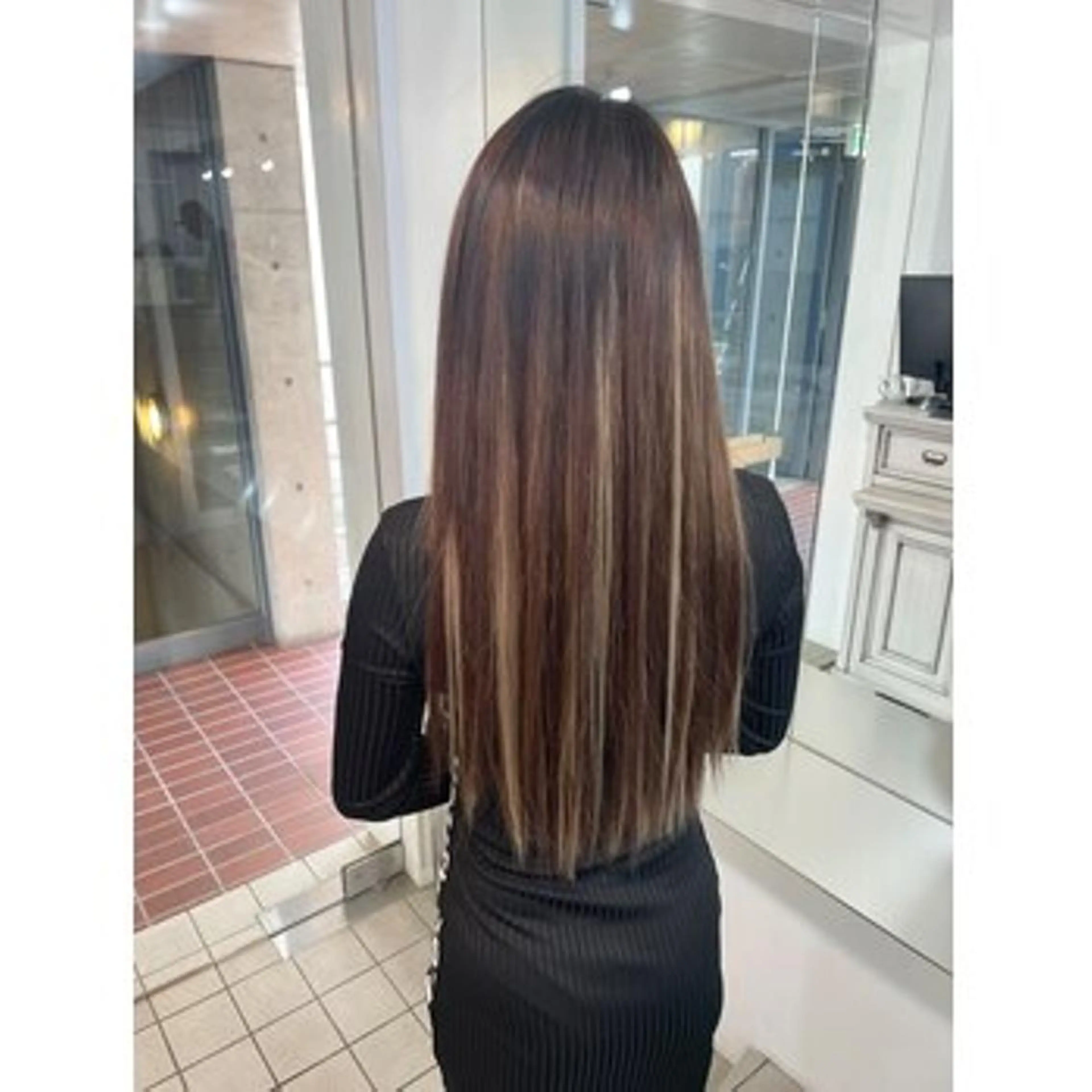 ロング ヘアアレンジ カラー シールエクステ アディクシーカラー バレイヤージュ ブリーチ ケアブリーチ MISAKIエクステ ブリーチ\5900のヘアスタイル