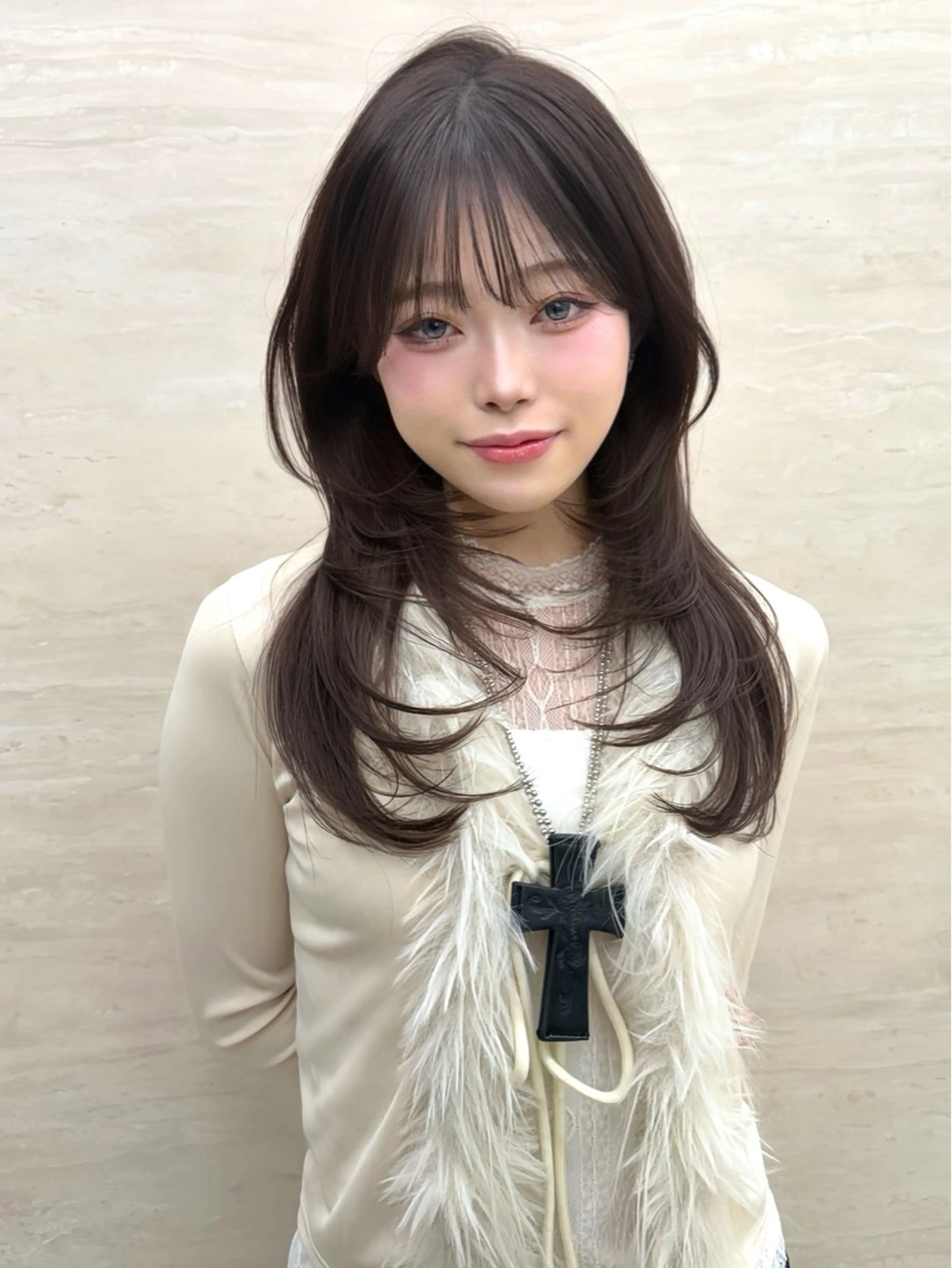 ミディアム くびれヘア レイヤーカット 小顔カット カット PULSE yokohama所属・PULSE ASAHIのヘアスタイル