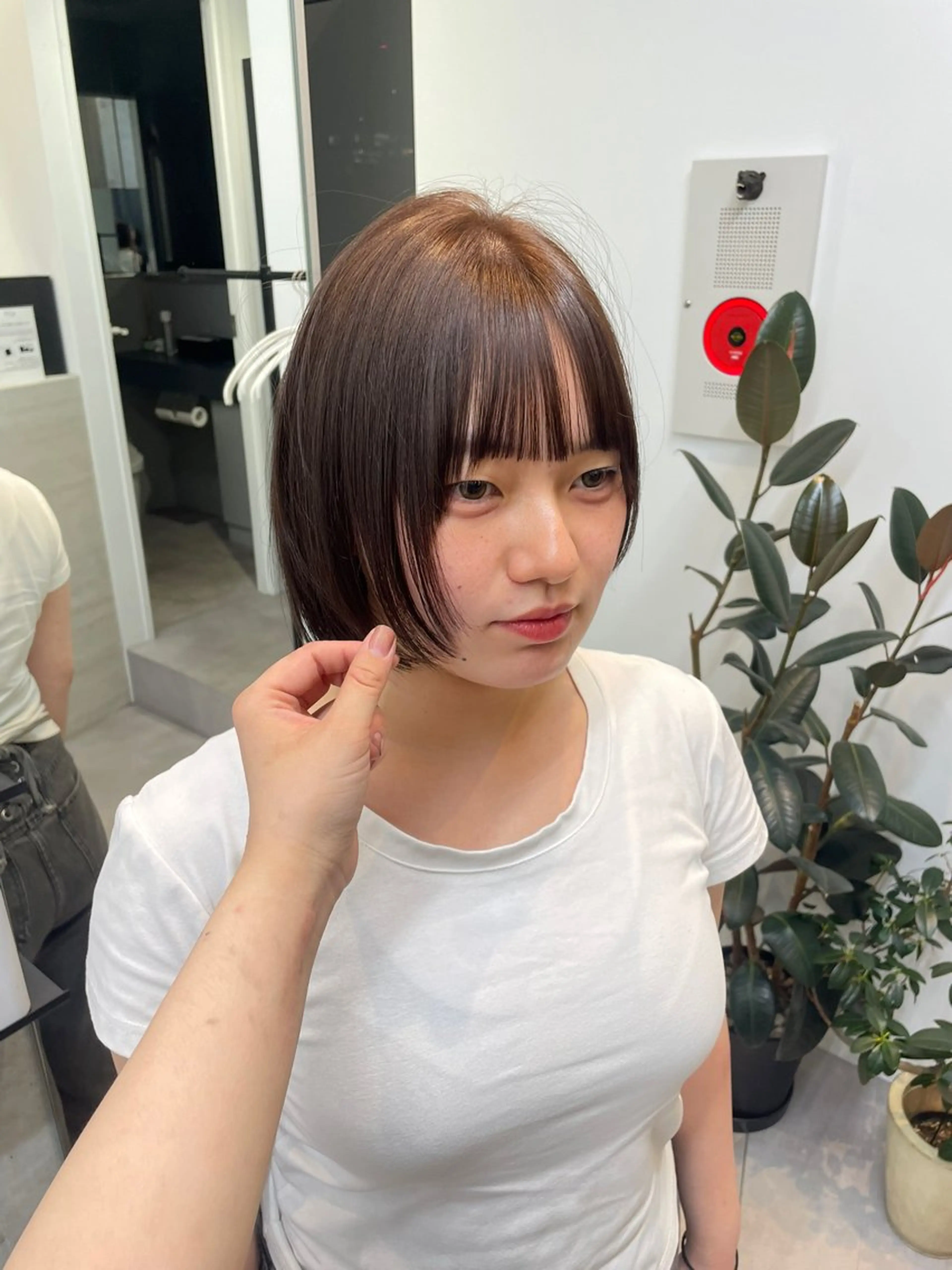 ショート ボブ 小顔カット Cura原宿所属・【Cura】 ねねのヘアスタイル