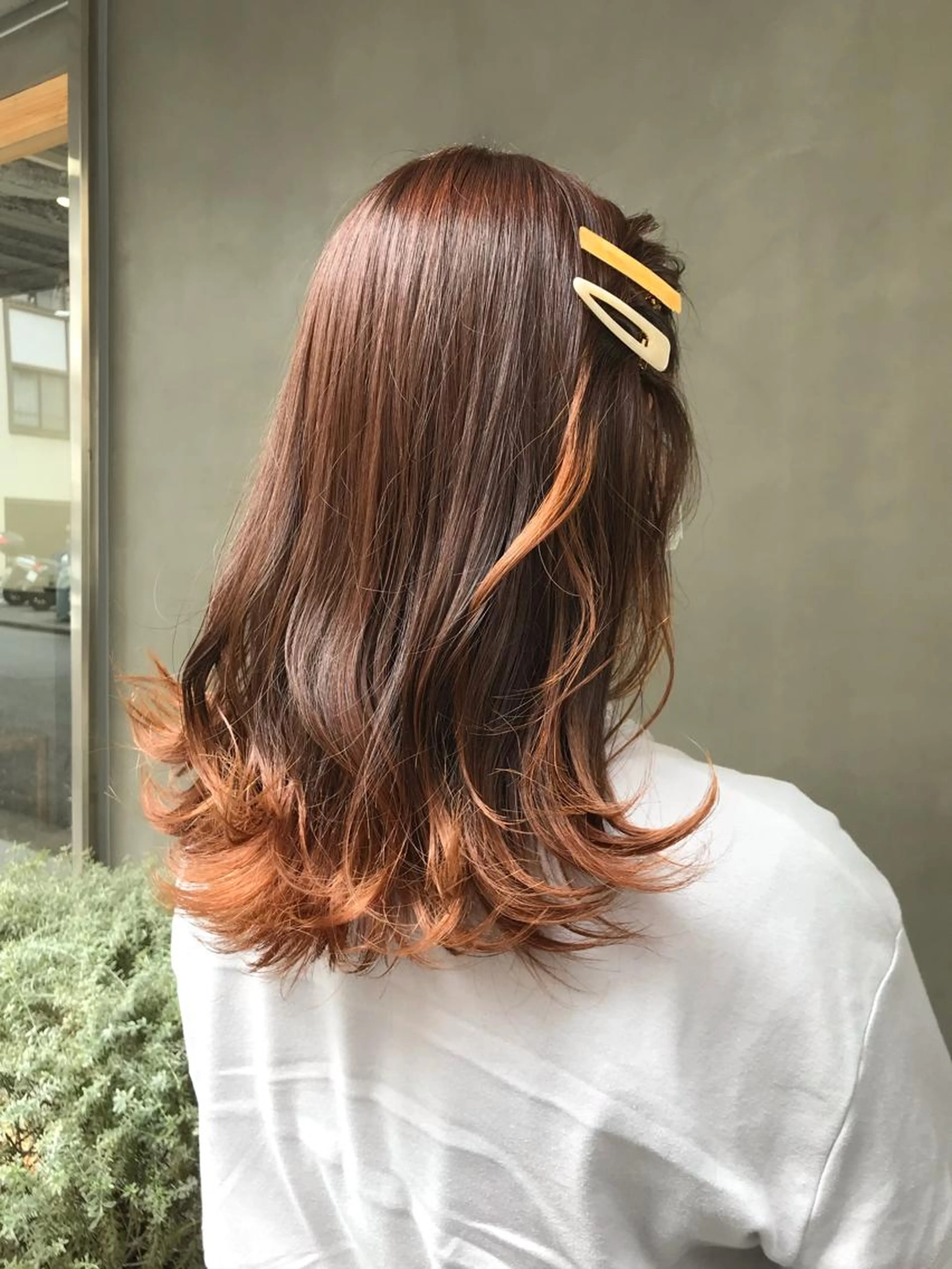 ✔️耳周りハイライト＋カラー＋oggiottoトリートメントの写真