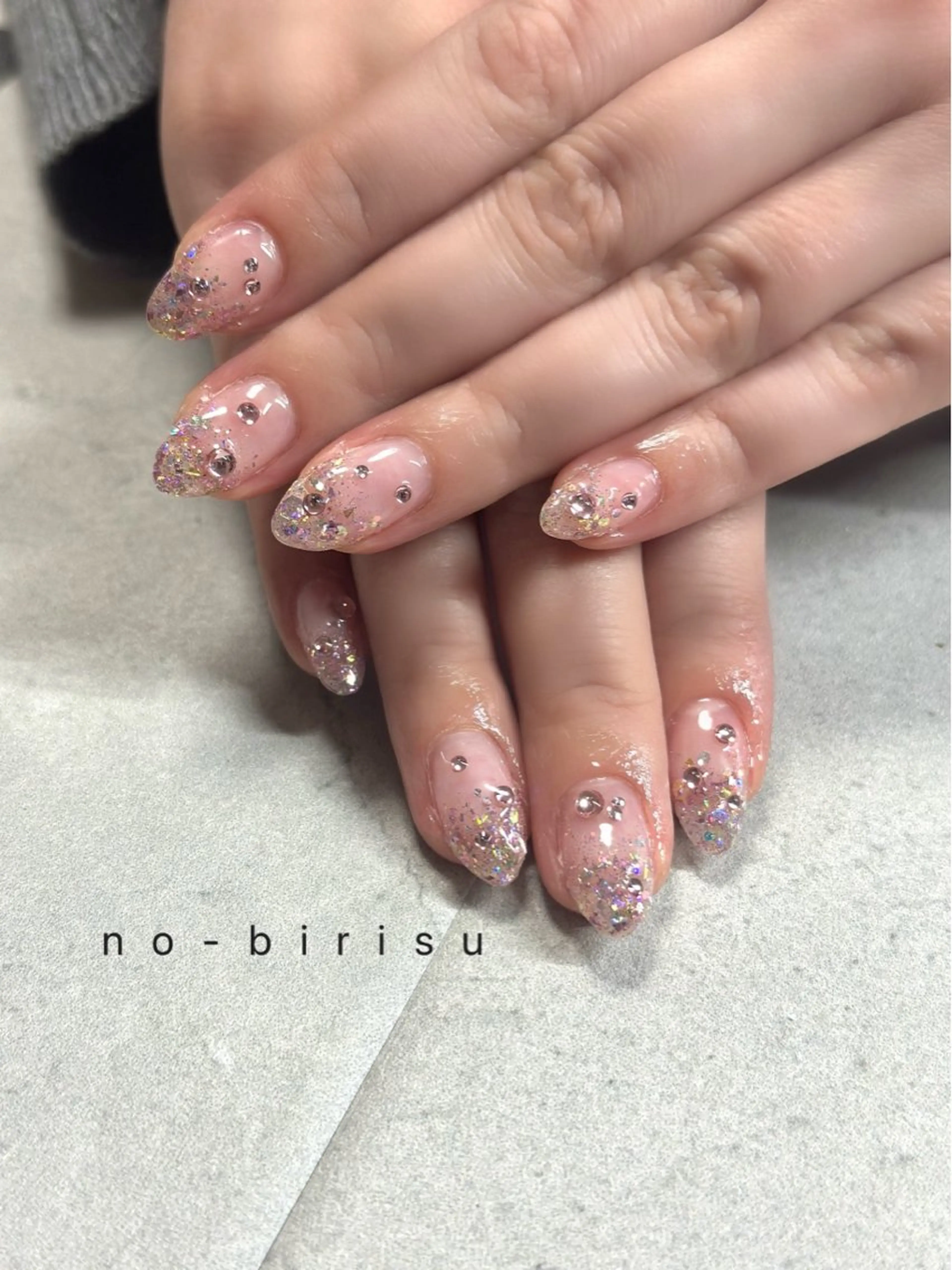 ネイル ストーンネイル ハンドネイル no-birisu nailのネイルデザイン