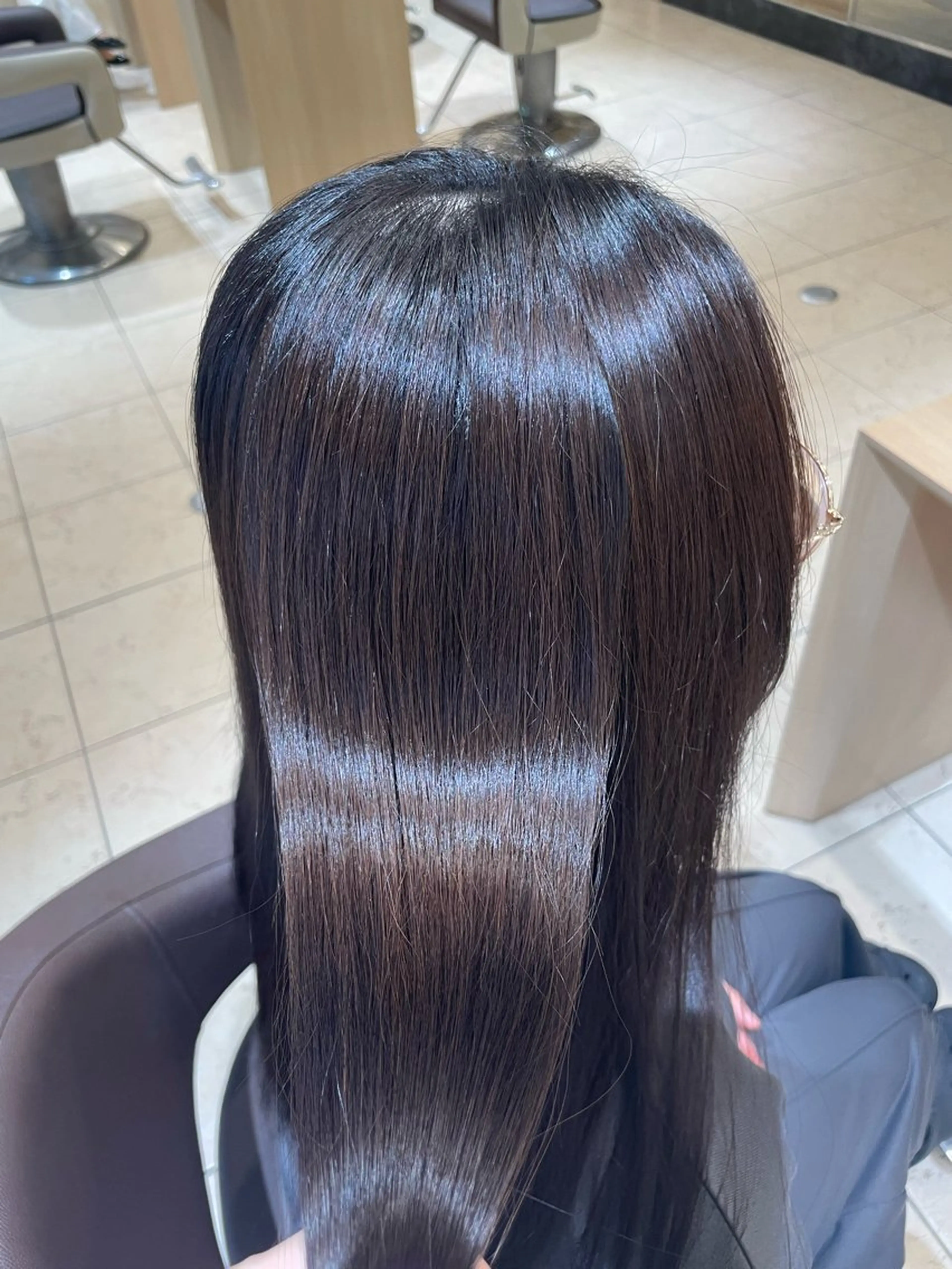 ロング 縮毛矯正 畠山 莉緒のヘアスタイル