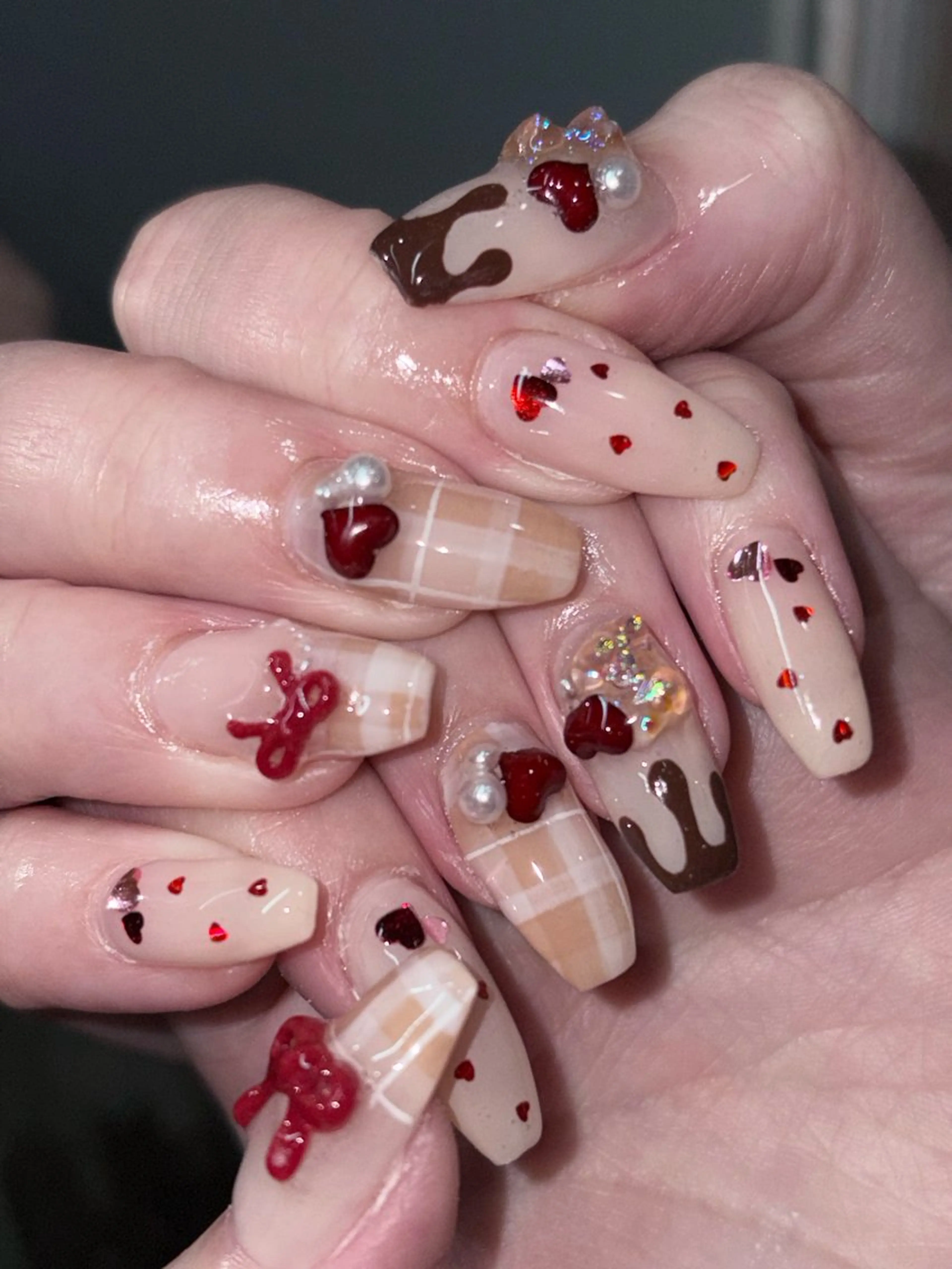 ネイル ハンドネイル NES NAIL所属・さゆり￤推しキャラ ￤ロングネイル🩷のネイルデザイン