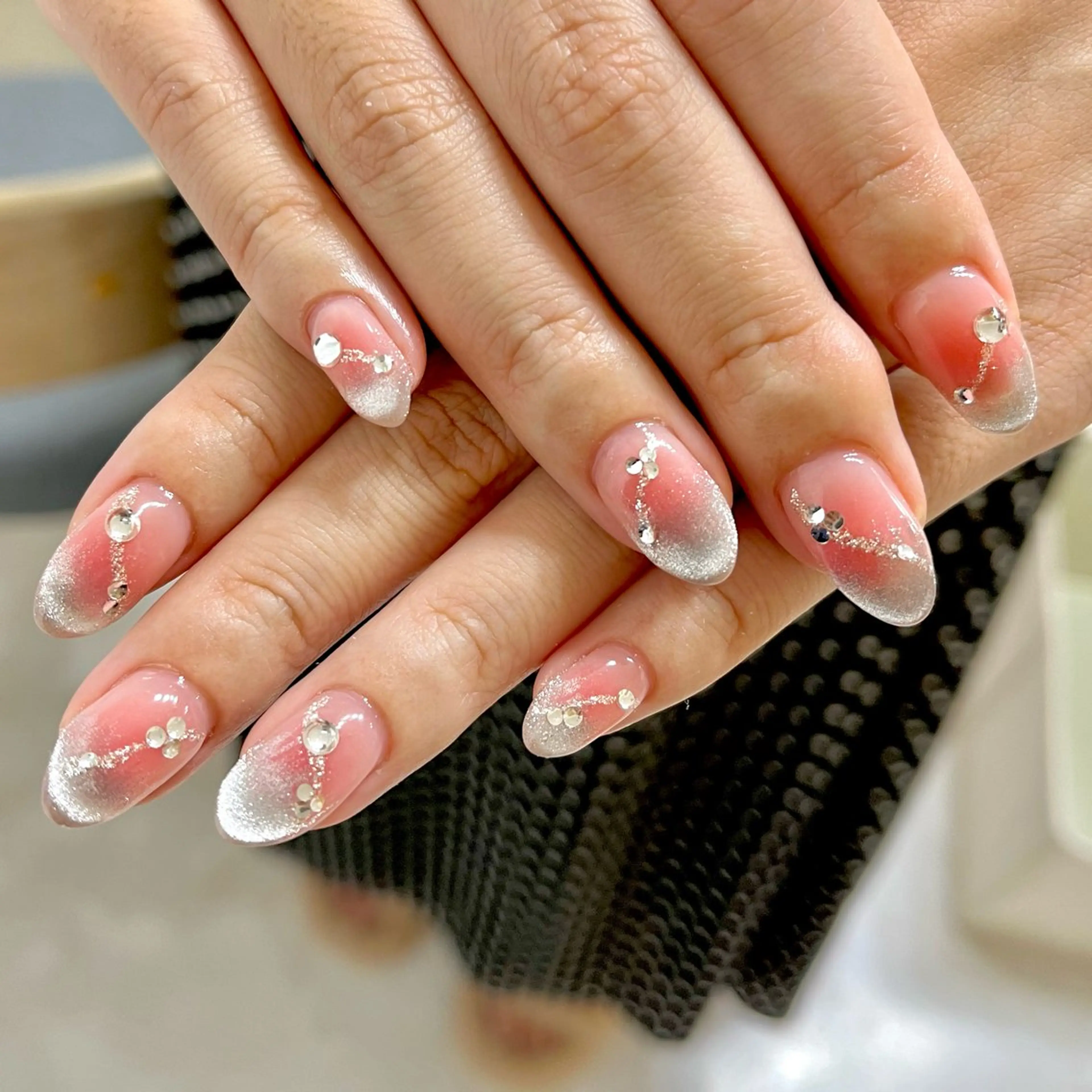 ネイル チークネイル フレンチネイル マグネットネイル マグネットフレンチ One’Ness所属・One’Ness Nana🤍のネイルデザイン