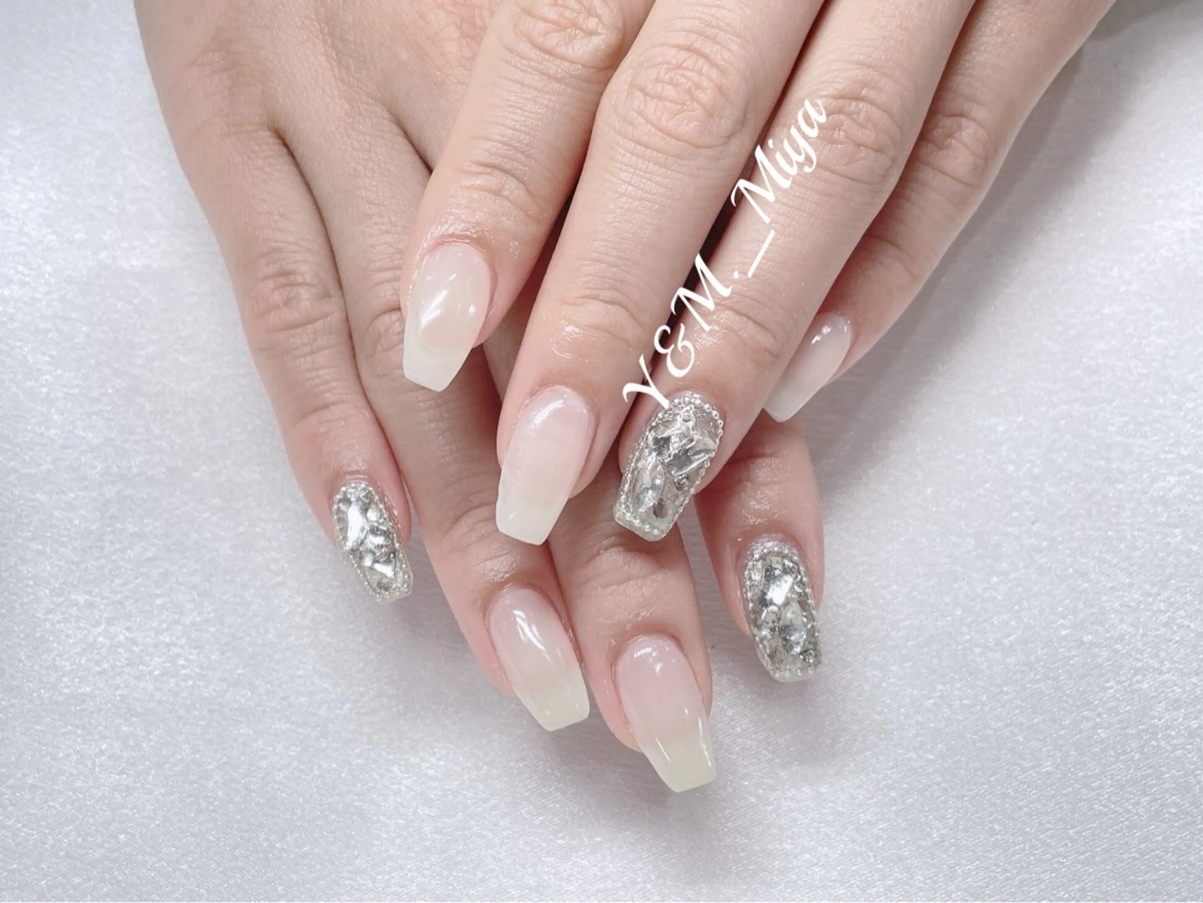 ネイル Ui_Amor (パラジェル)のネイルデザイン