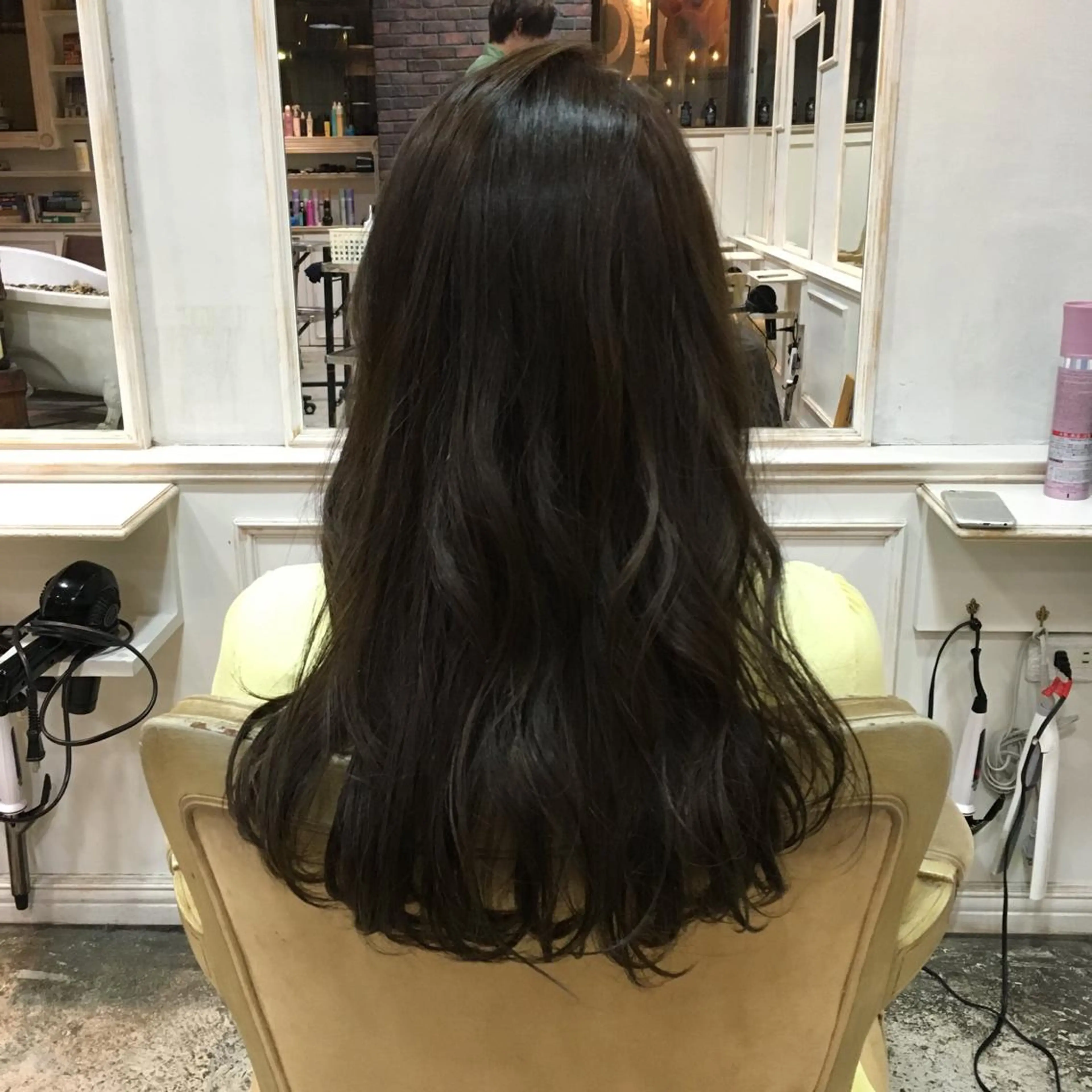 ロング カラー パーマ アッシュ オリーブアッシュ RUKA 美容院×ネイリストのヘアスタイル