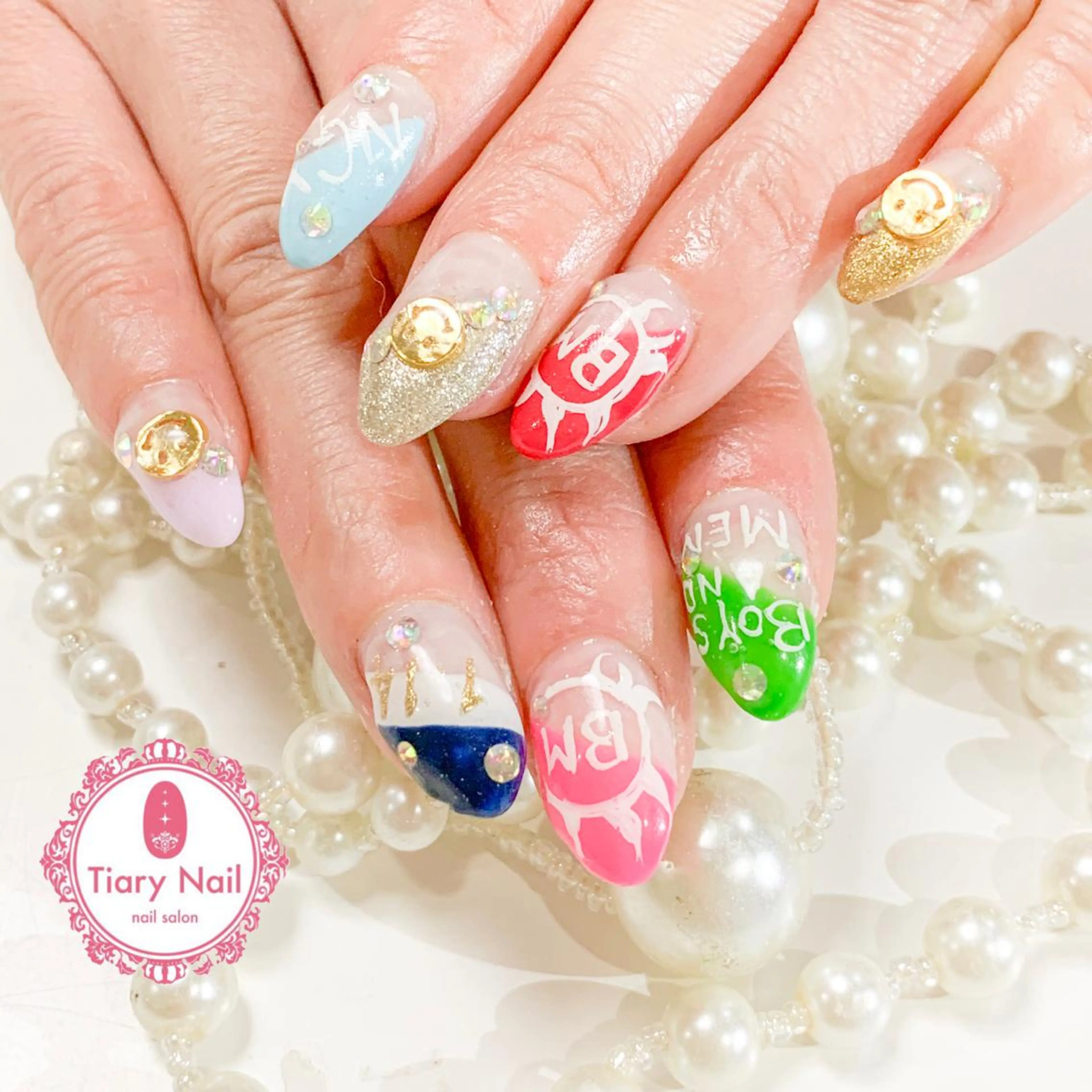 ネイル 桜ネイル 成人式 オフィスネイル 💗🪽Tiary Nail🪽💗のネイルデザイン