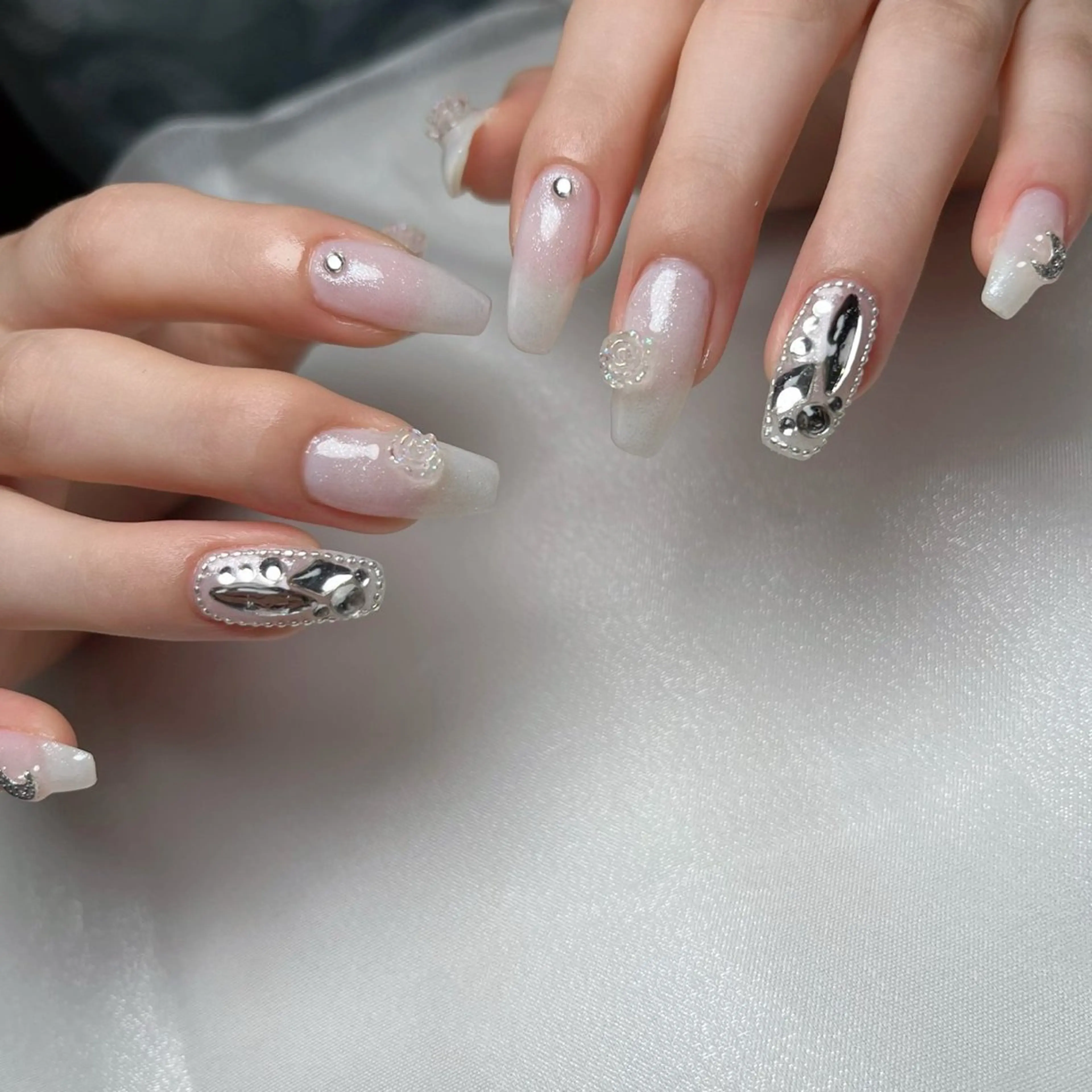 ネイル nico +所属・nico + 鷲野のネイルデザイン