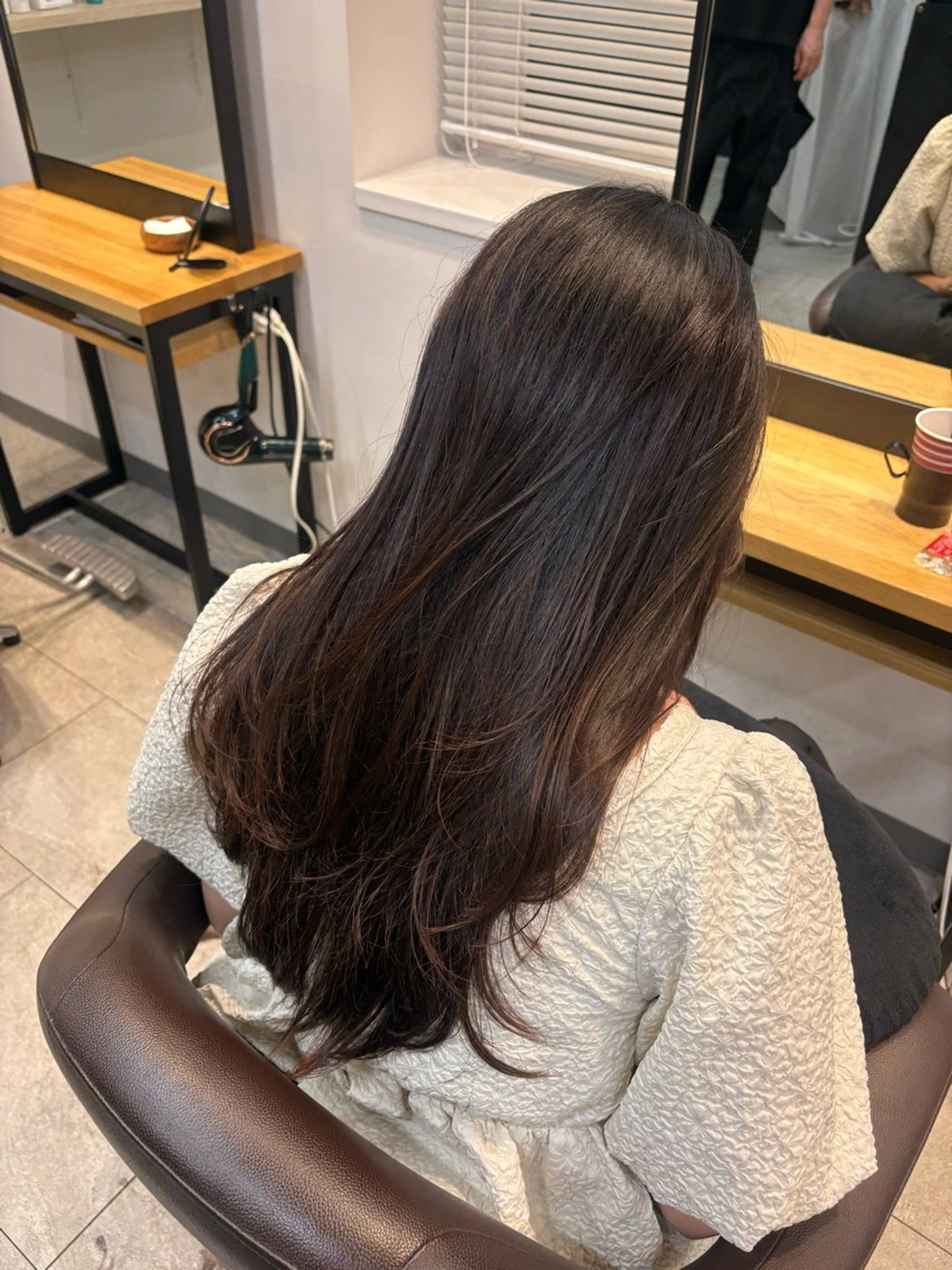 ロング レイヤーカット neaf 六本木店所属・六本木🫧ハイライト 望月彩音のヘアスタイル