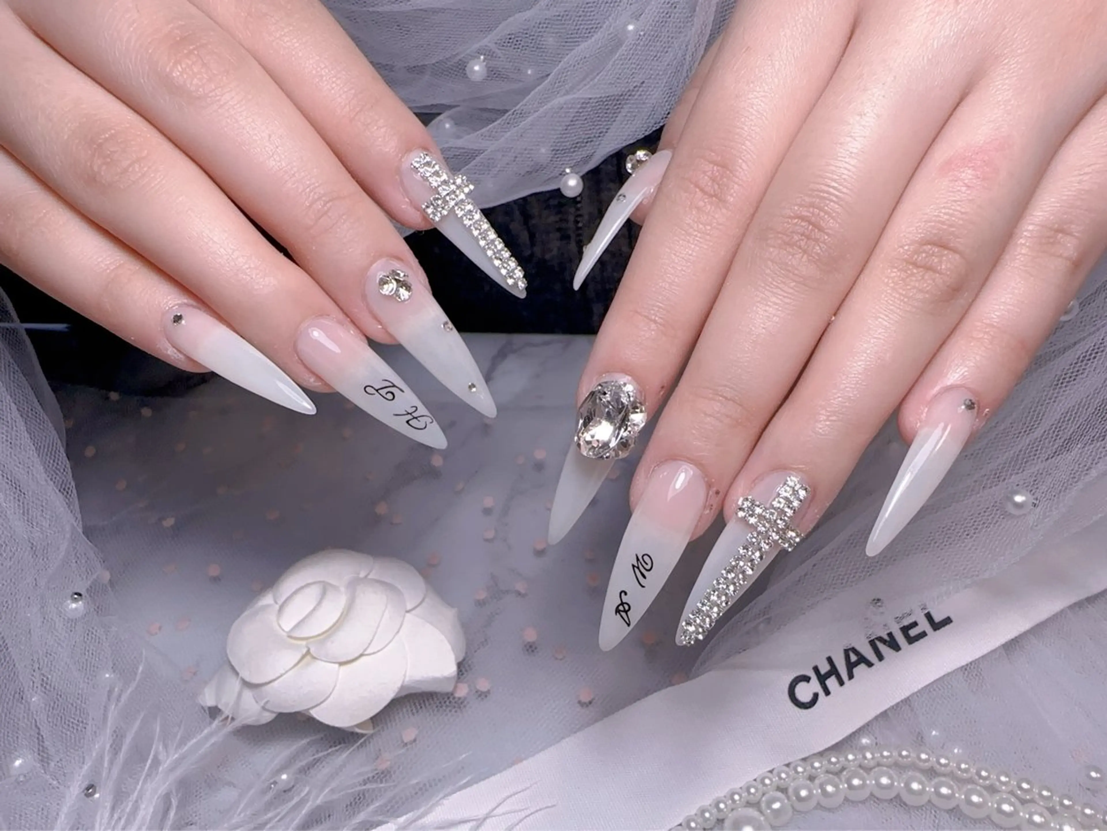 ネイル オーロラネイル フットネイル 韓国ネイル ラメ(グリッター) ラメグラデーション ハンドネイル Belle nail salon 新小岩のネイルデザイン