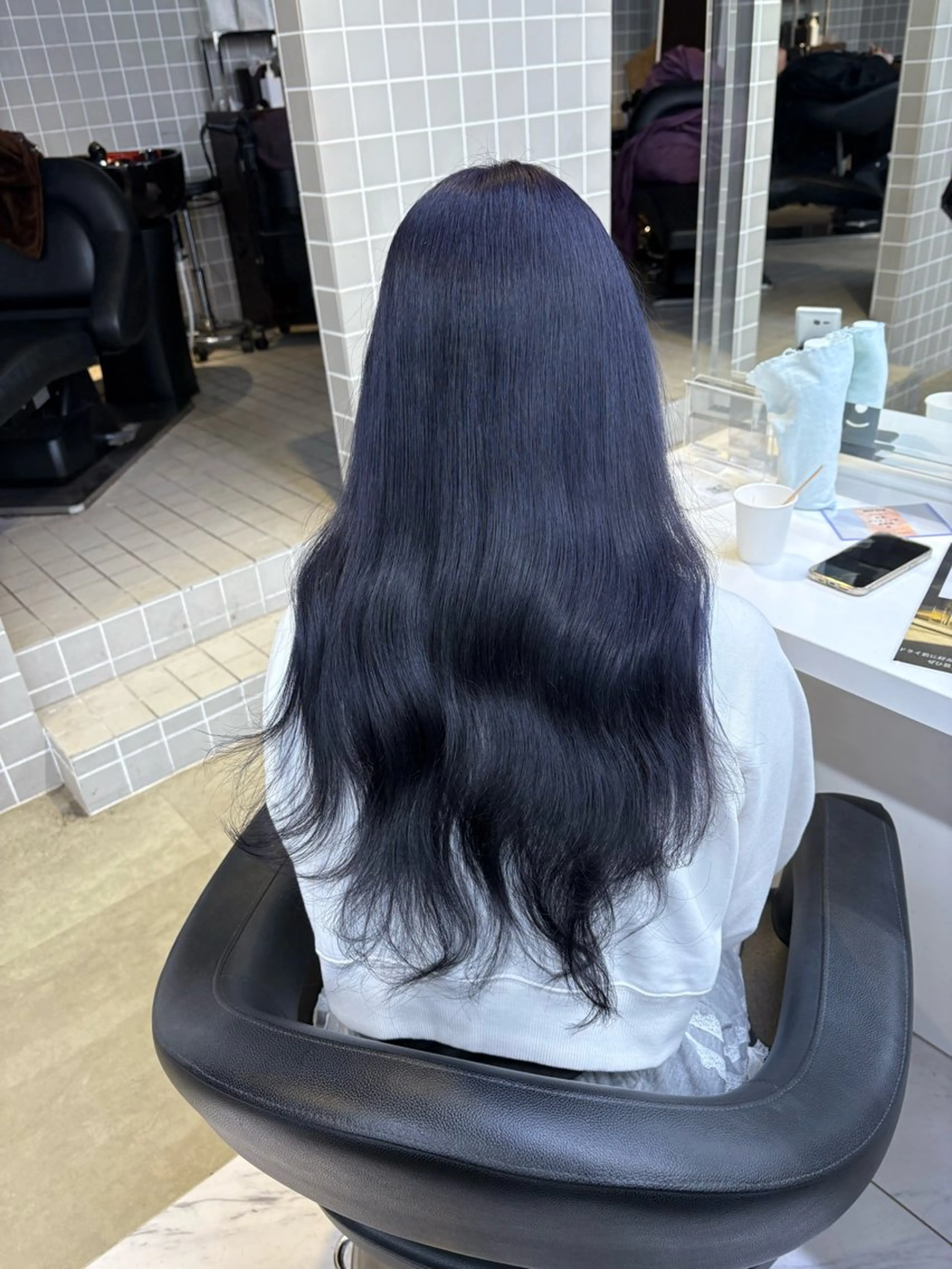 ロング ヘアカラー トリートメント ヘッドスパ ヘアセット 寒色＆ブリーチ特化 寒色MiOのヘアスタイル