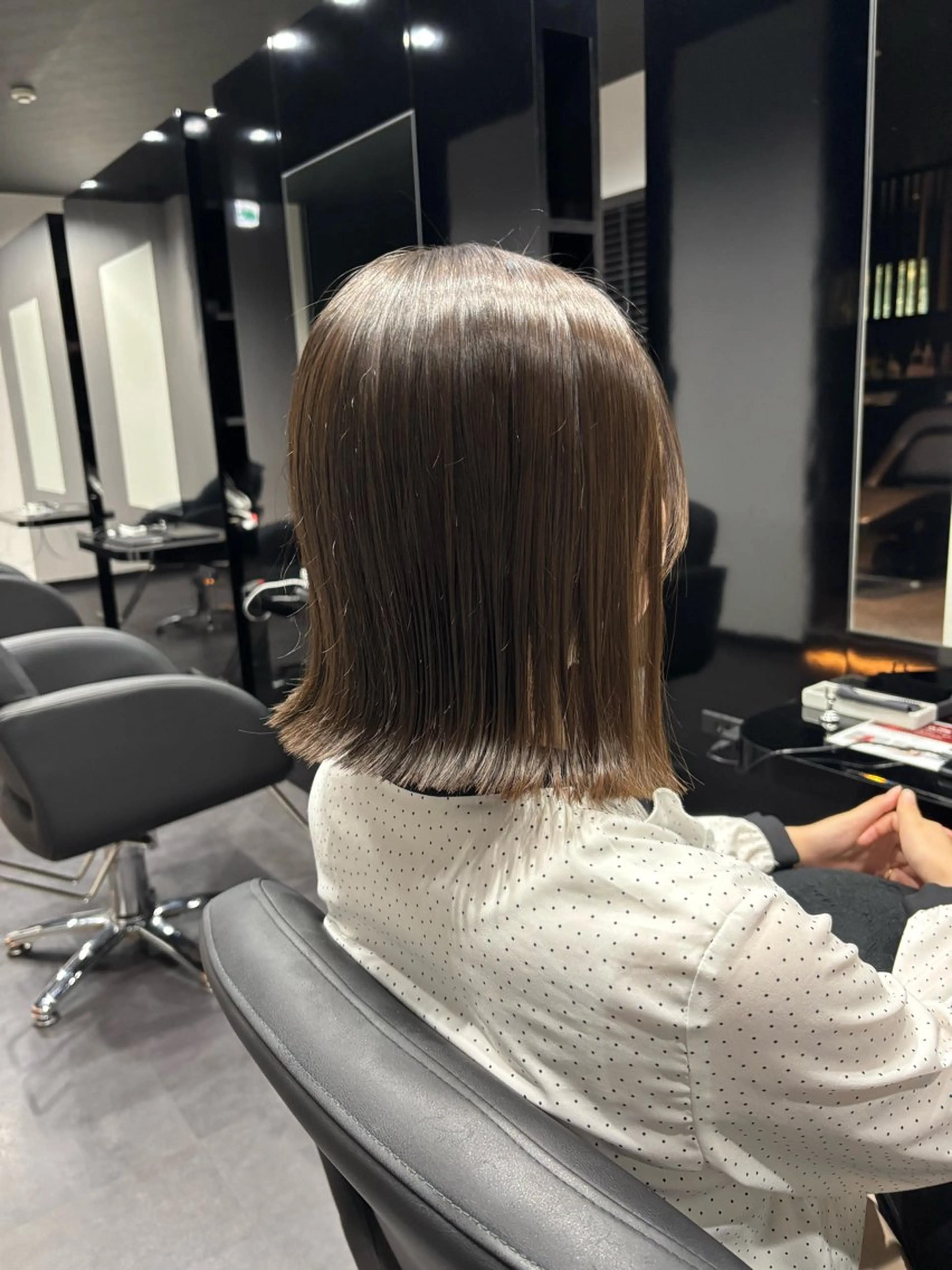 ミディアム 福島 菜摘のヘアスタイル