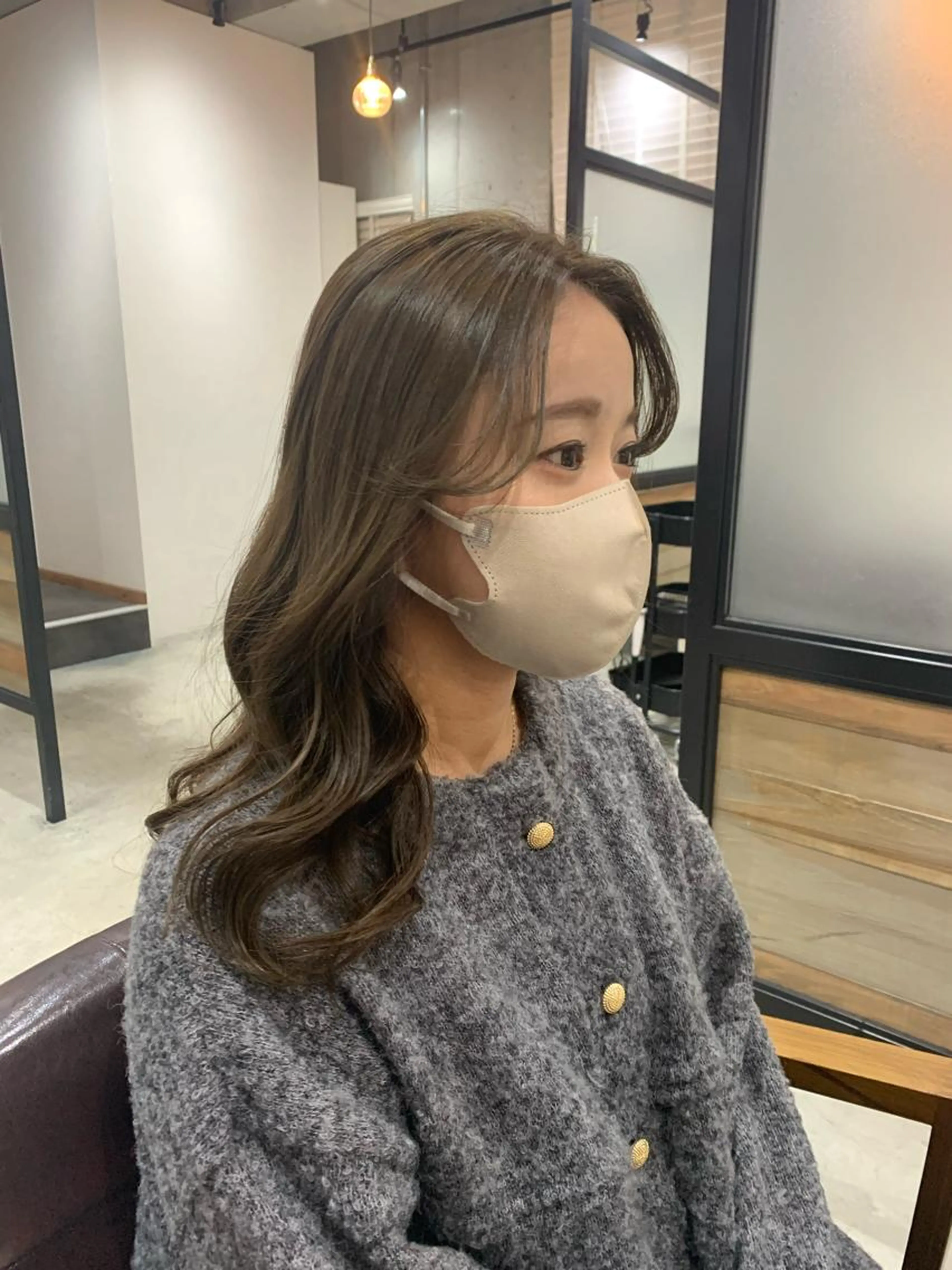 顔周りカット + スタイリングレクチャー付きの写真