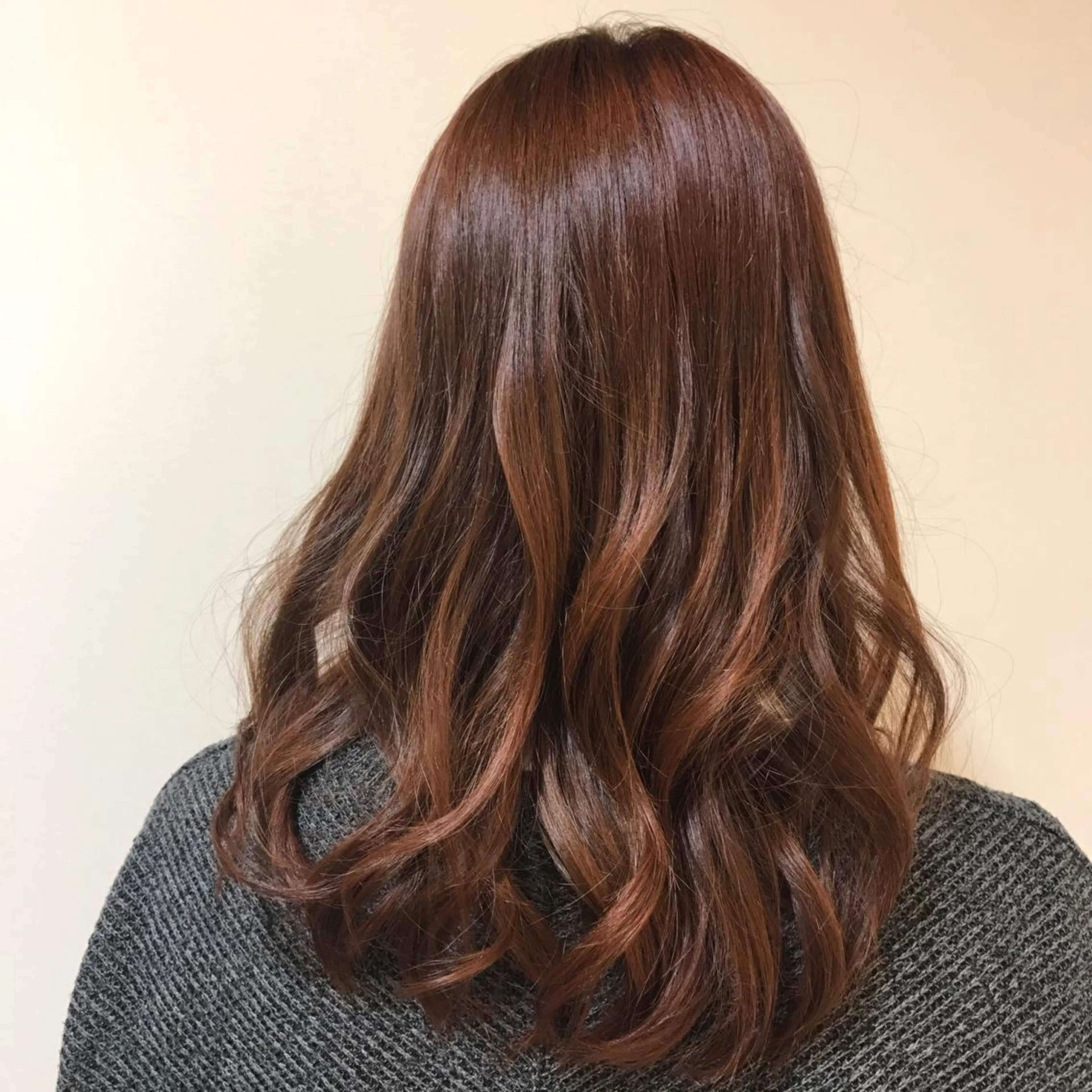 カラー レッドカラー 長井 麻帆のヘアスタイル