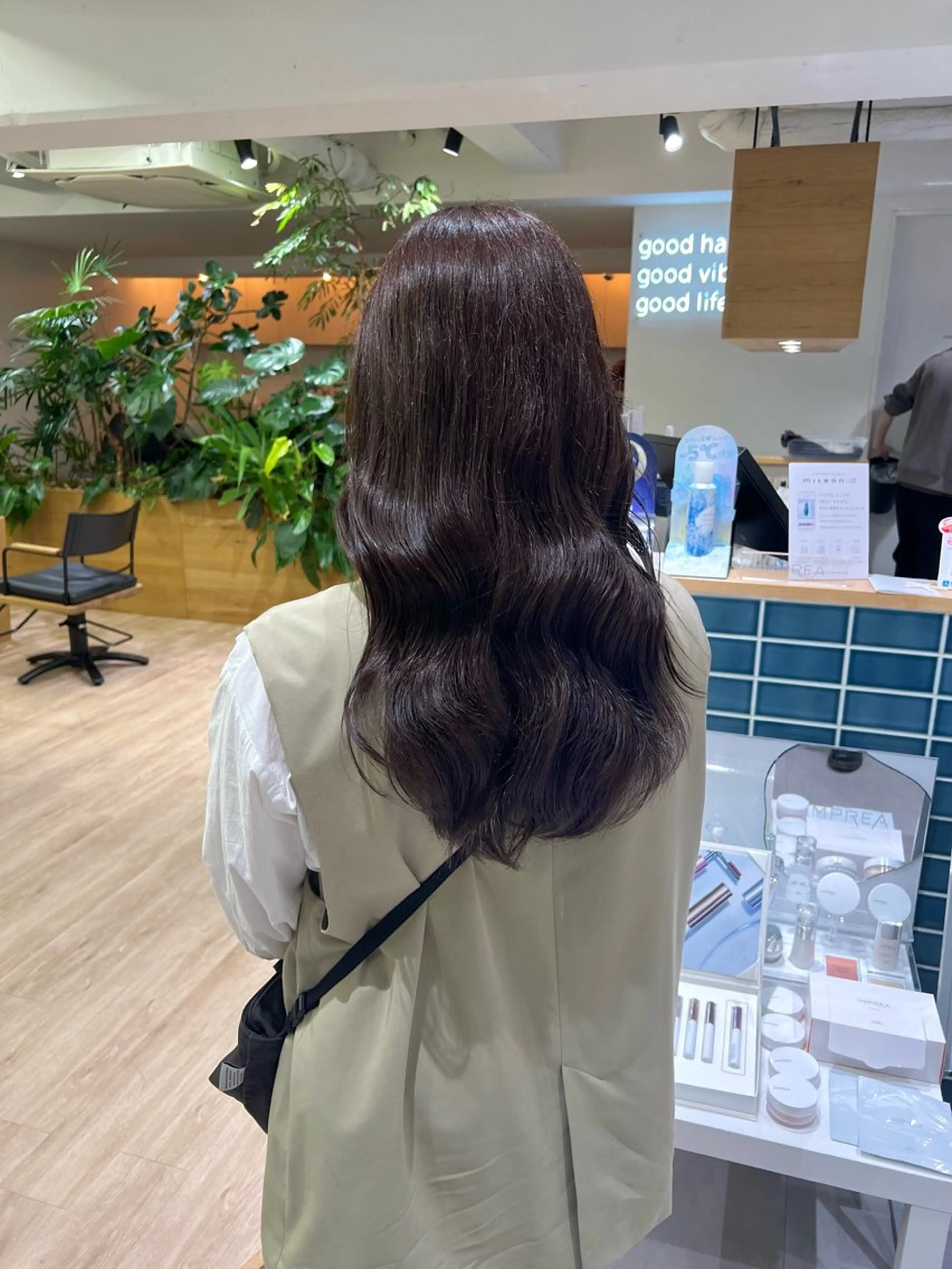 セミロング ヘアカラー トリートメント 田中 愛梨のヘアスタイル