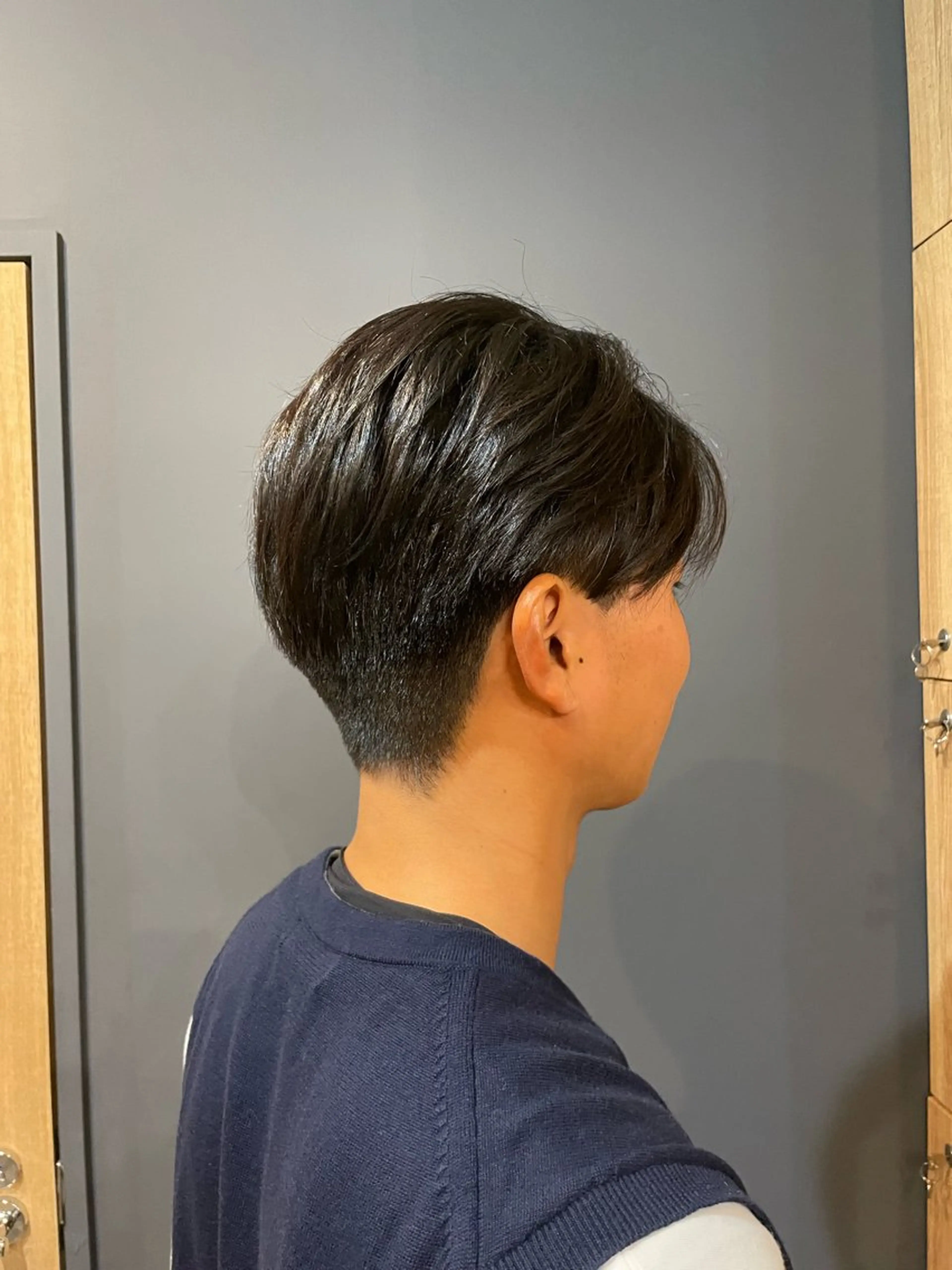 ショート メンズ マッシュ 刈り上げ 鎌取/透明感カラー /ボブ/顔まわりのヘアスタイル