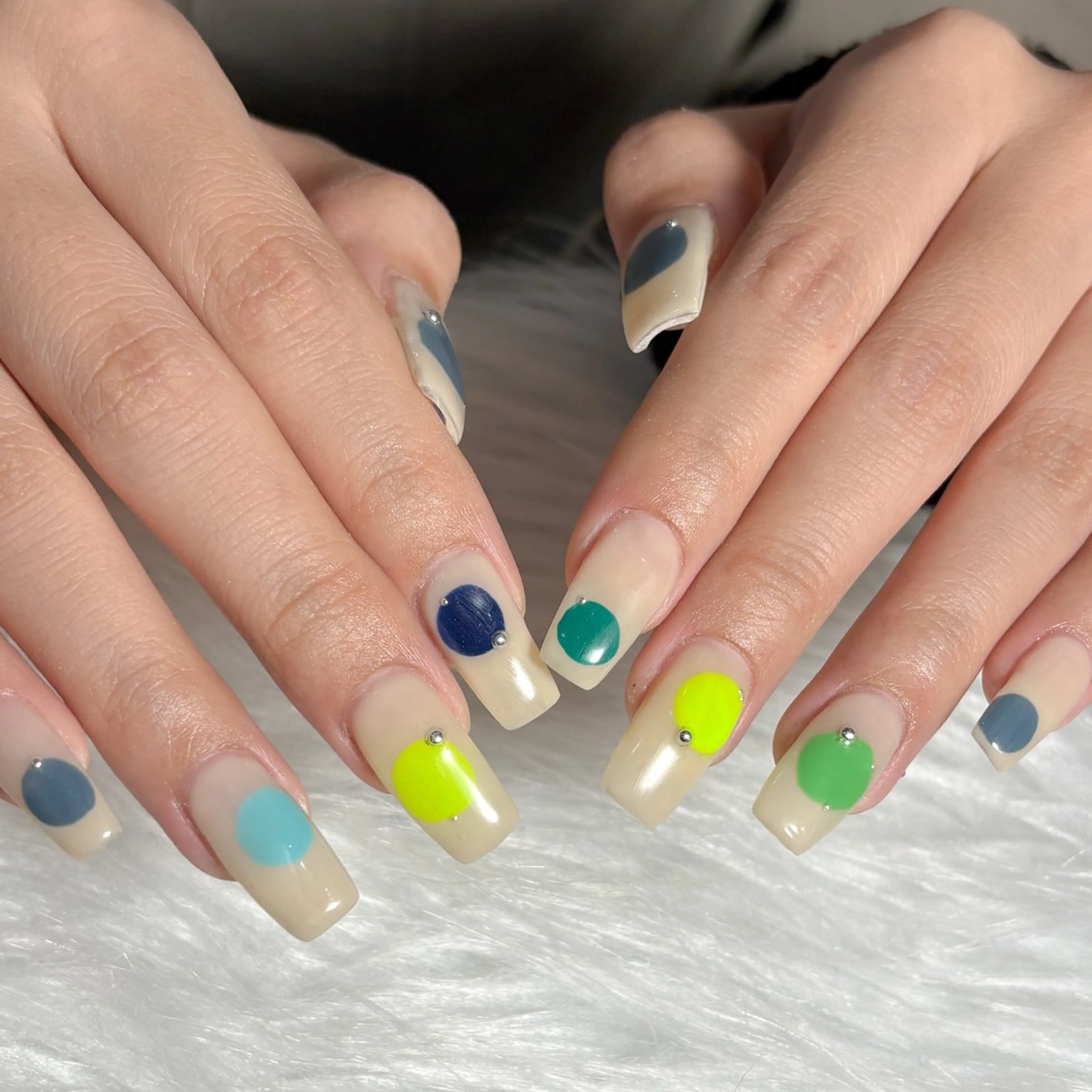 ネイル ハンドネイル LAVISH manaのネイルデザイン