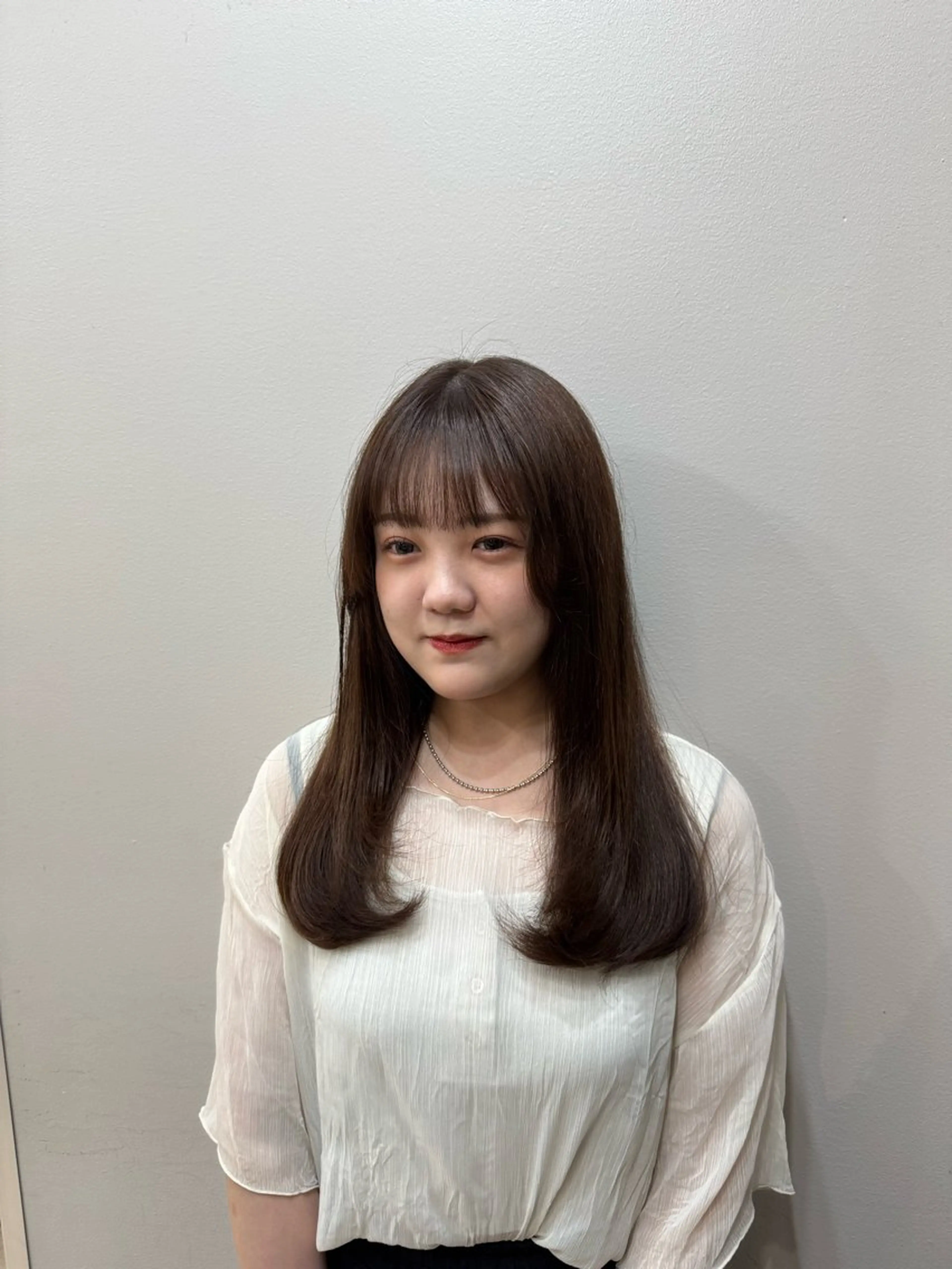 セミロング レイヤーカット ローレイヤー カット ヘアカラー reira/堀江/ 透明感カラーのヘアスタイル