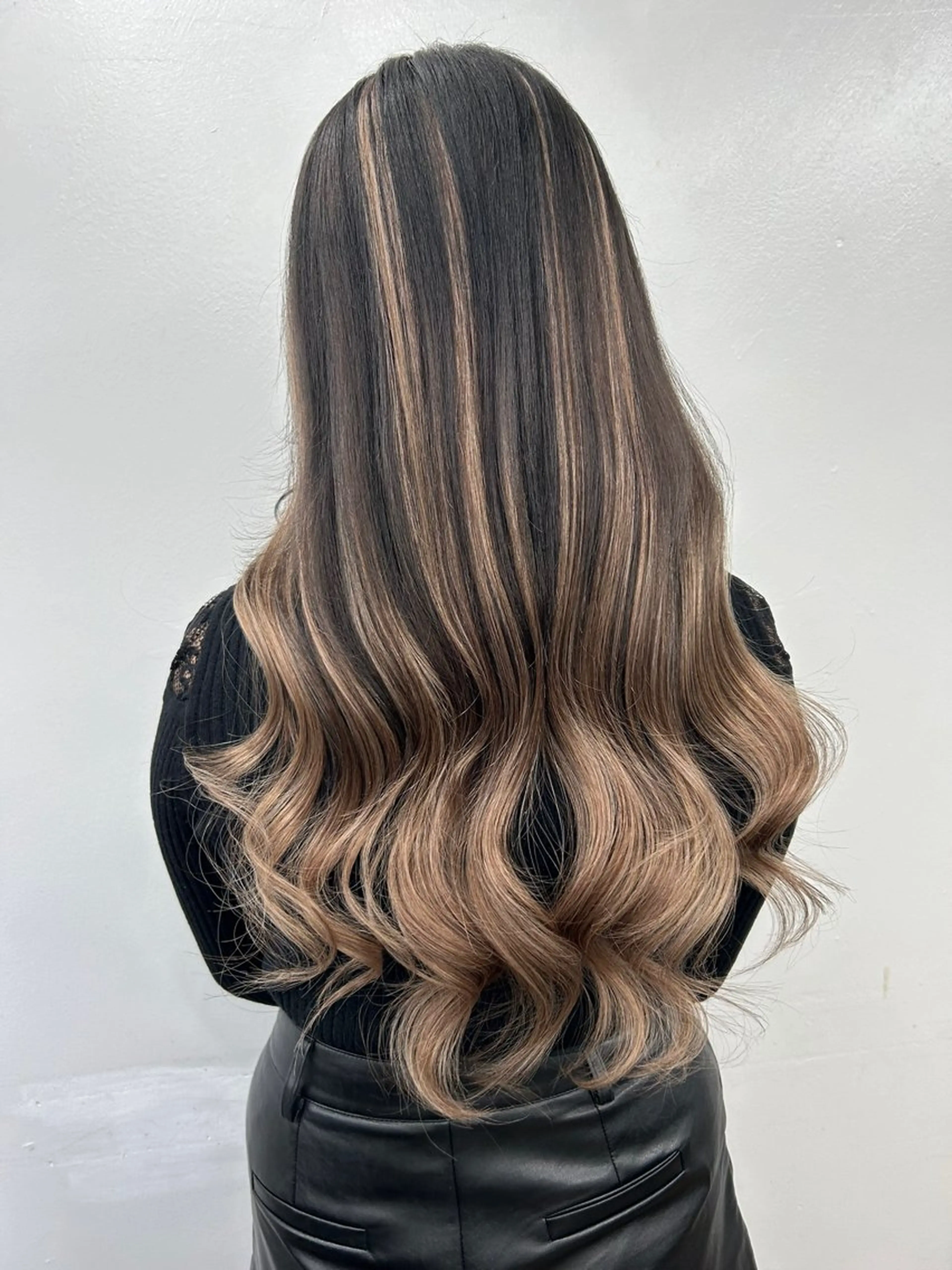 ロング カラー ヘアアレンジ シールエクステ バレイヤージュ ブリーチ ハイトーンカラー エクステ alpha. カラーエクステ下妻のヘアスタイル