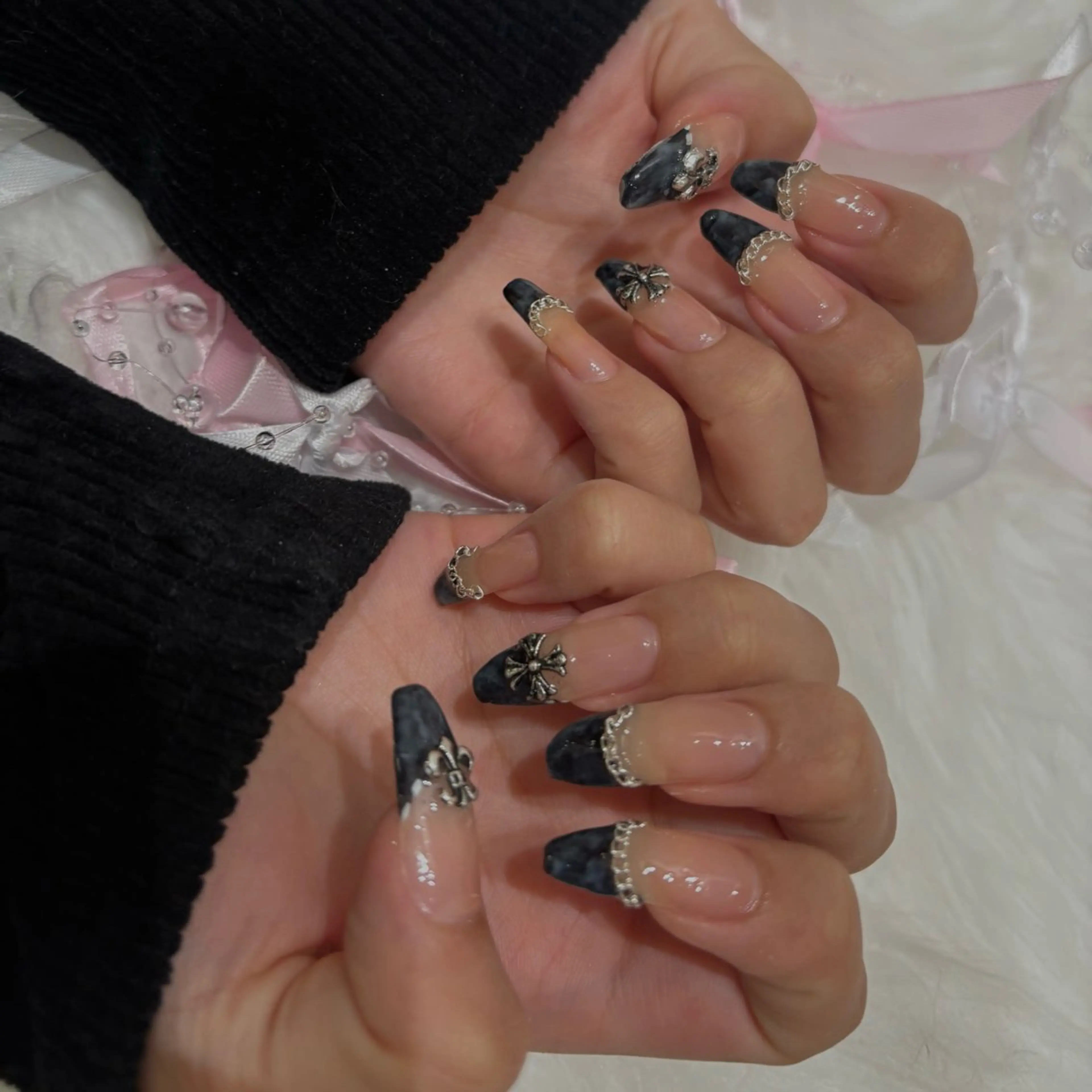 ネイル アートネイル 長さ出し フットネイル ハート キラキラネイル Vante梅田店所属・vante_aimi .パラジェル取扱店のネイルデザイン