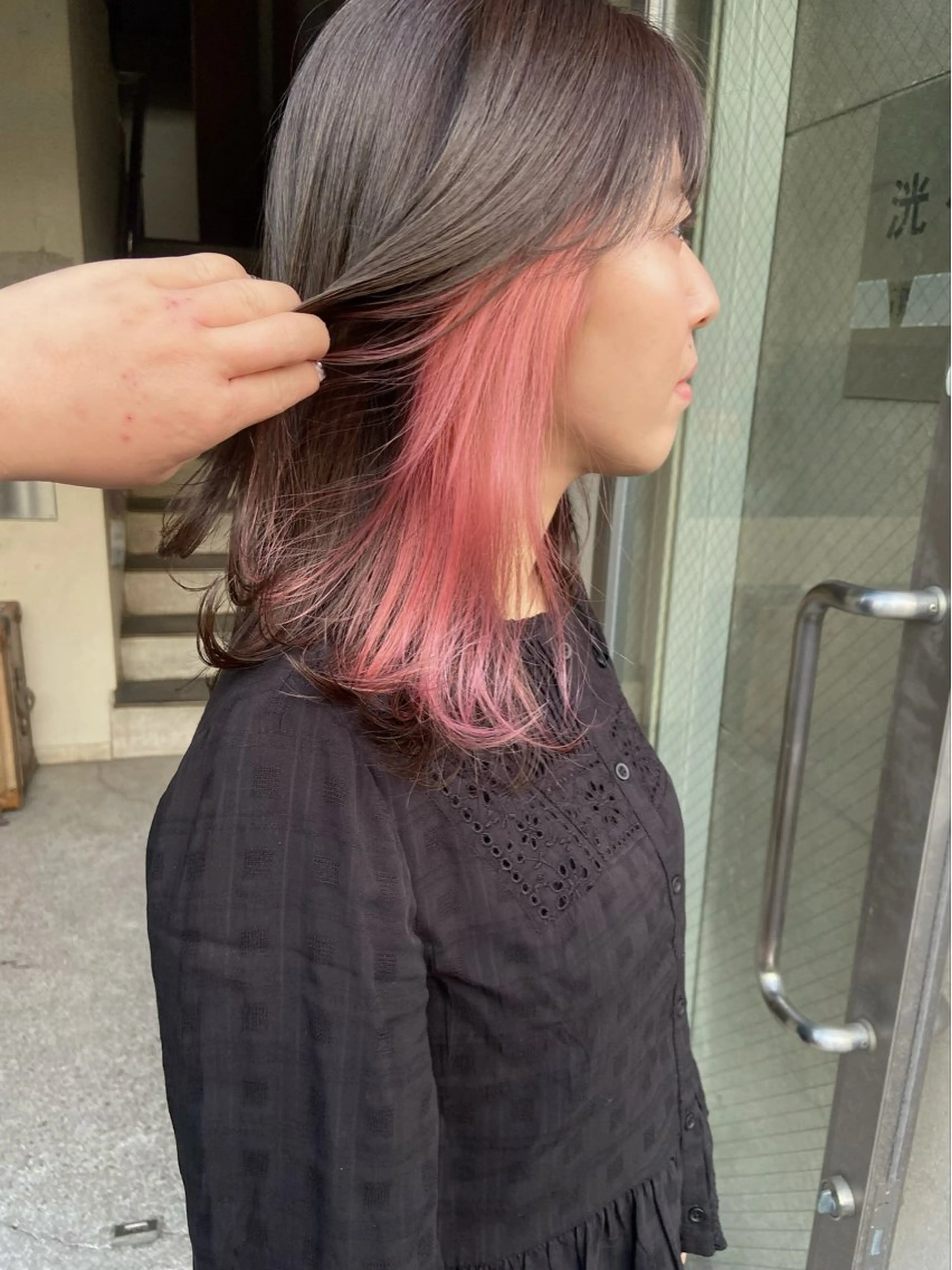 ミディアム カラー ピンクカラー CIERA所属・トウジョウ アリサのヘアスタイル