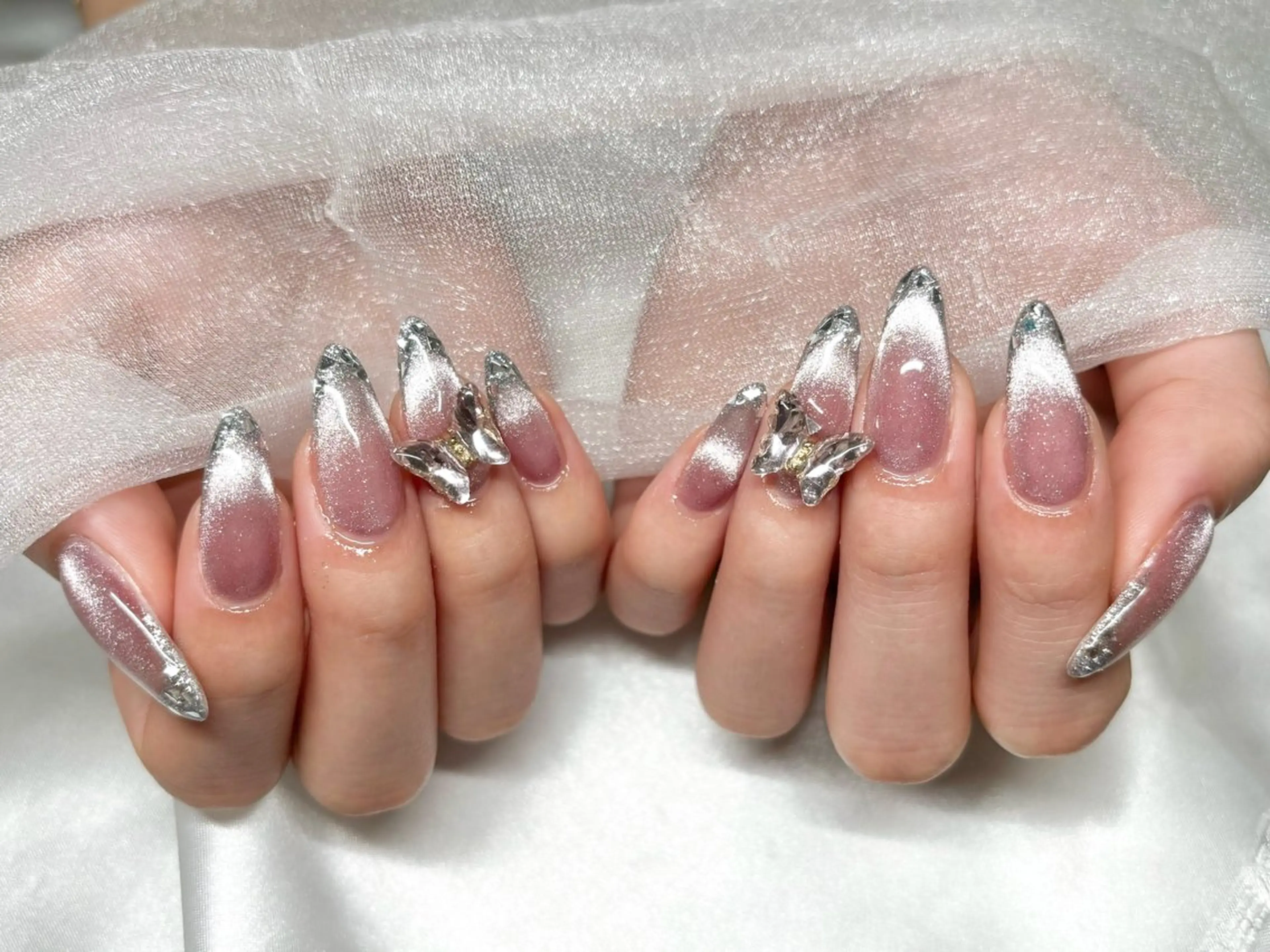 ネイル Roi〈ロワ〉 Akariのネイルデザイン