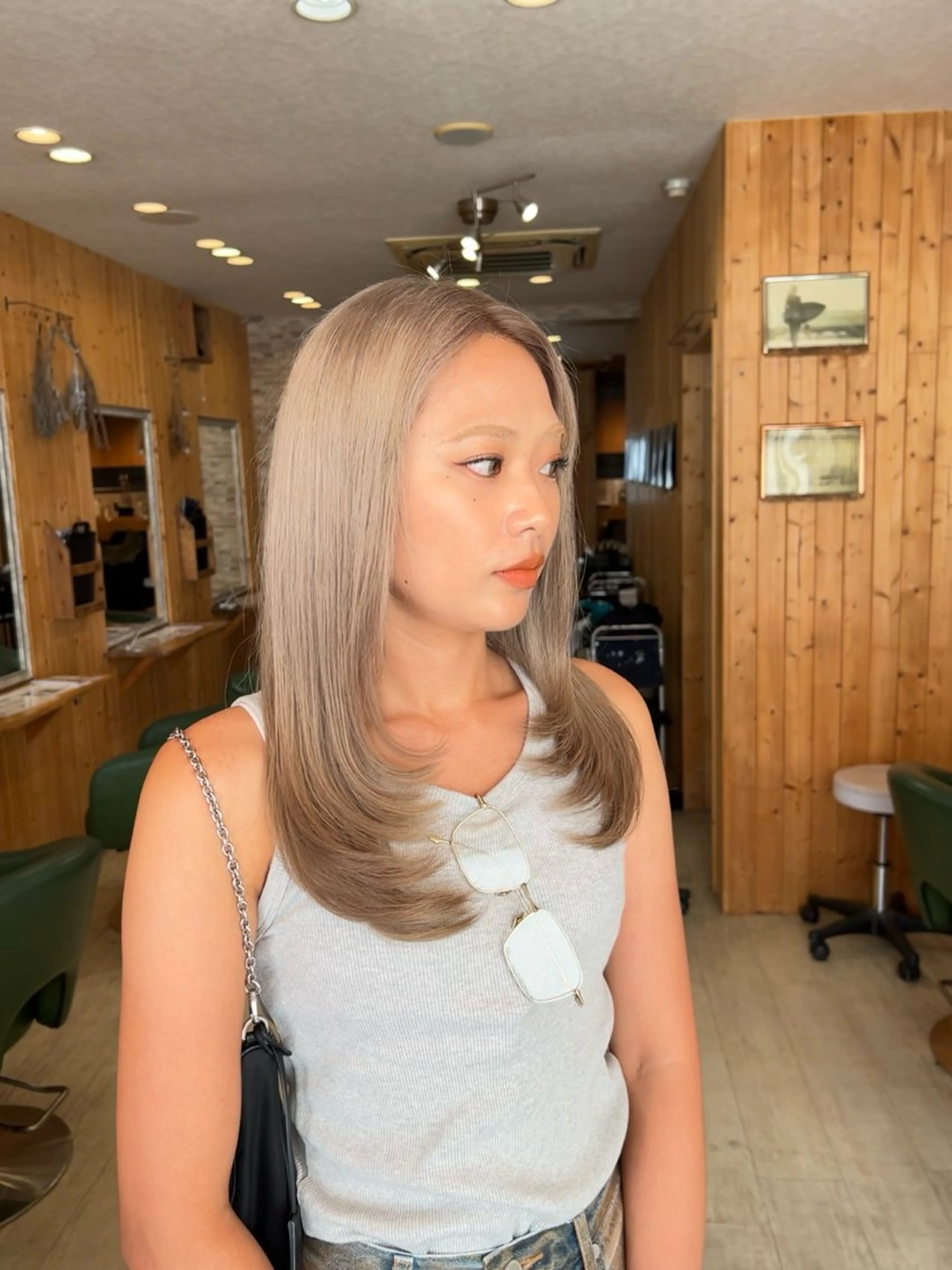 セミロング レイヤーカット 高山 滉太のヘアスタイル