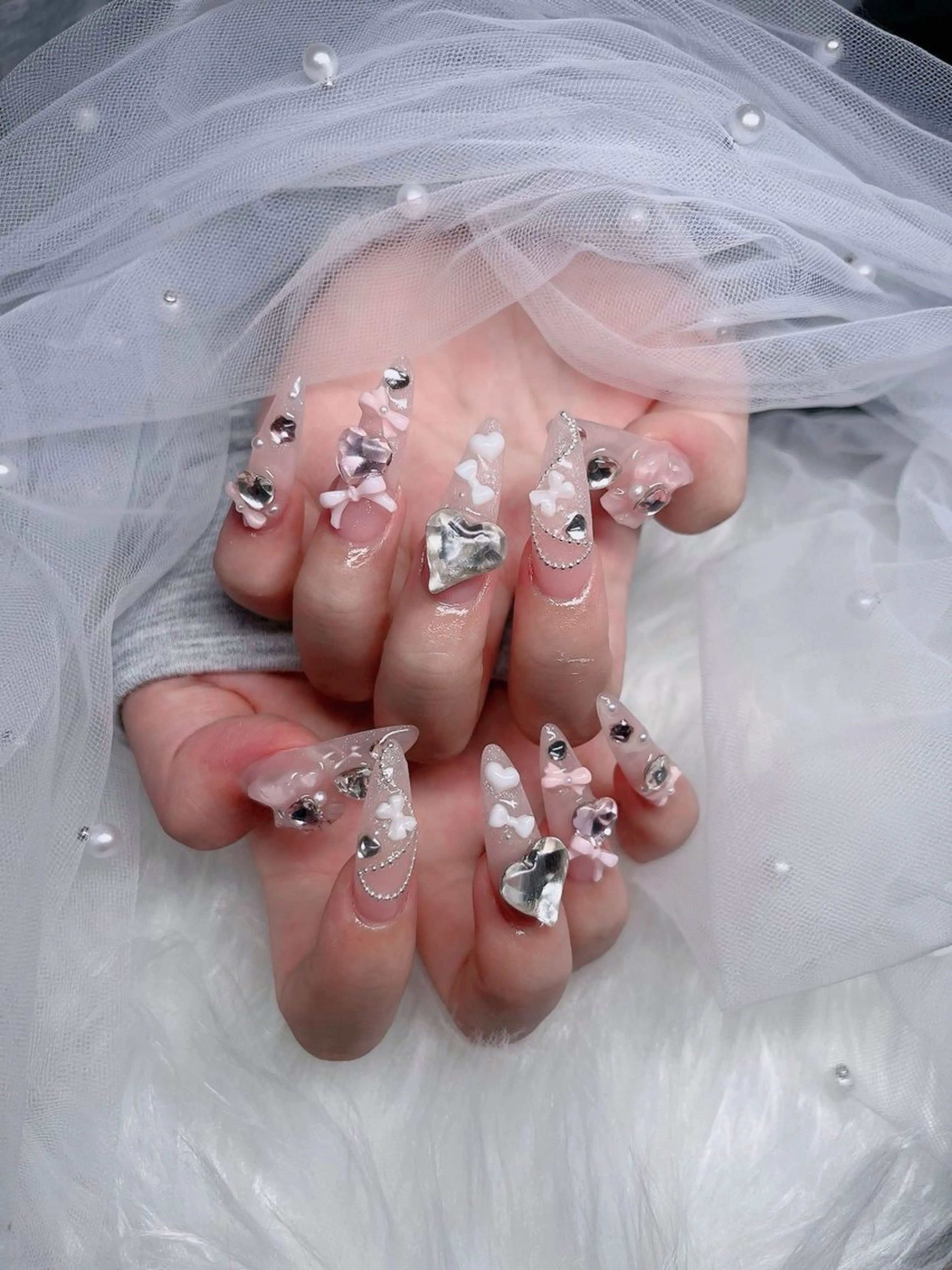 ネイル オーロラネイル フレンチネイル ジェルネイル ハロウィン キラキラネイル ハンドネイル H.baby Nail Salonのネイルデザイン