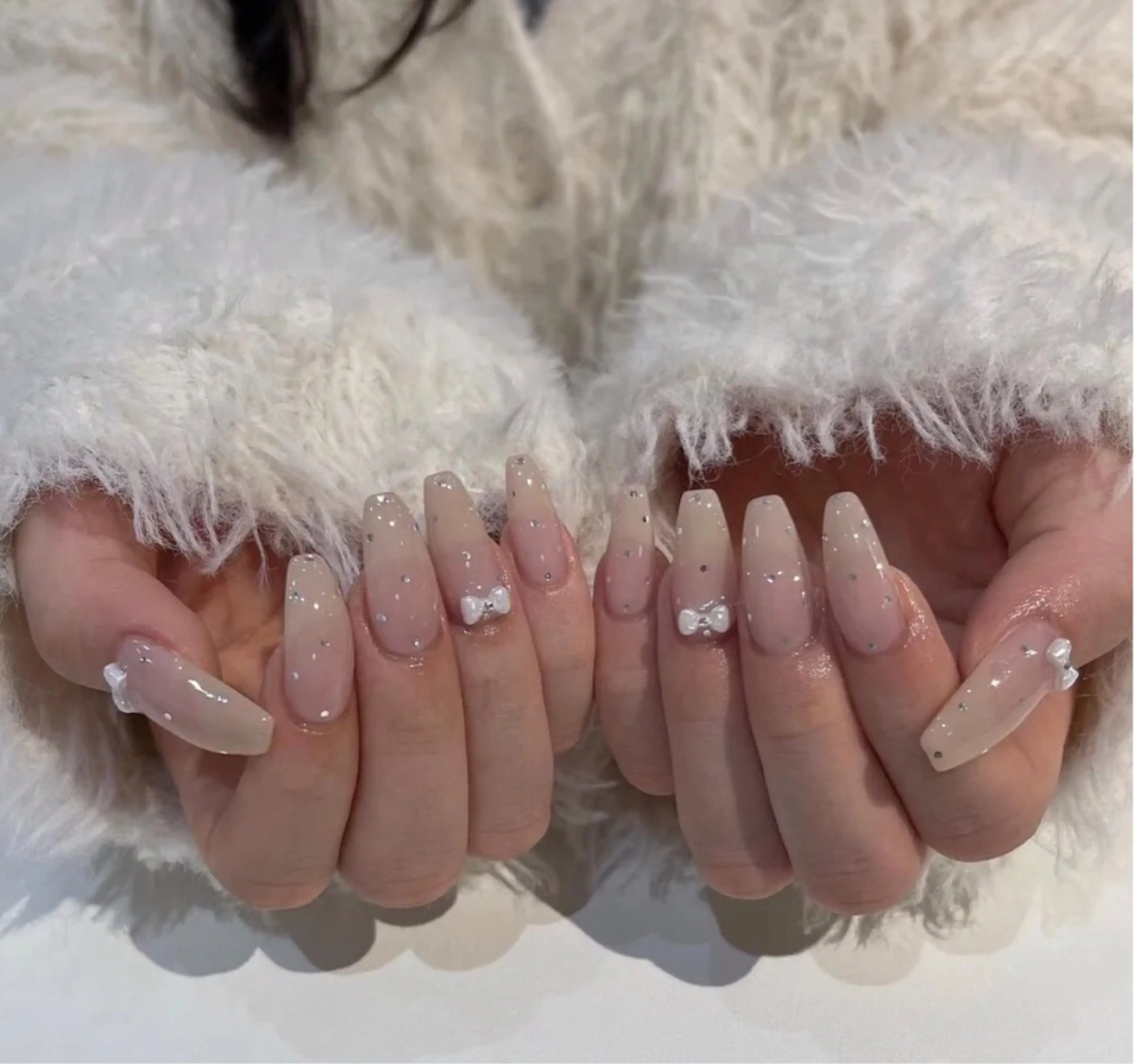 ネイル 長さ出し グラデーション キラキラネイル 韓国ネイル ラメ(グリッター) ハンドネイル ハンドケア Chisa Nail Studio所属・チ サのネイルデザイン