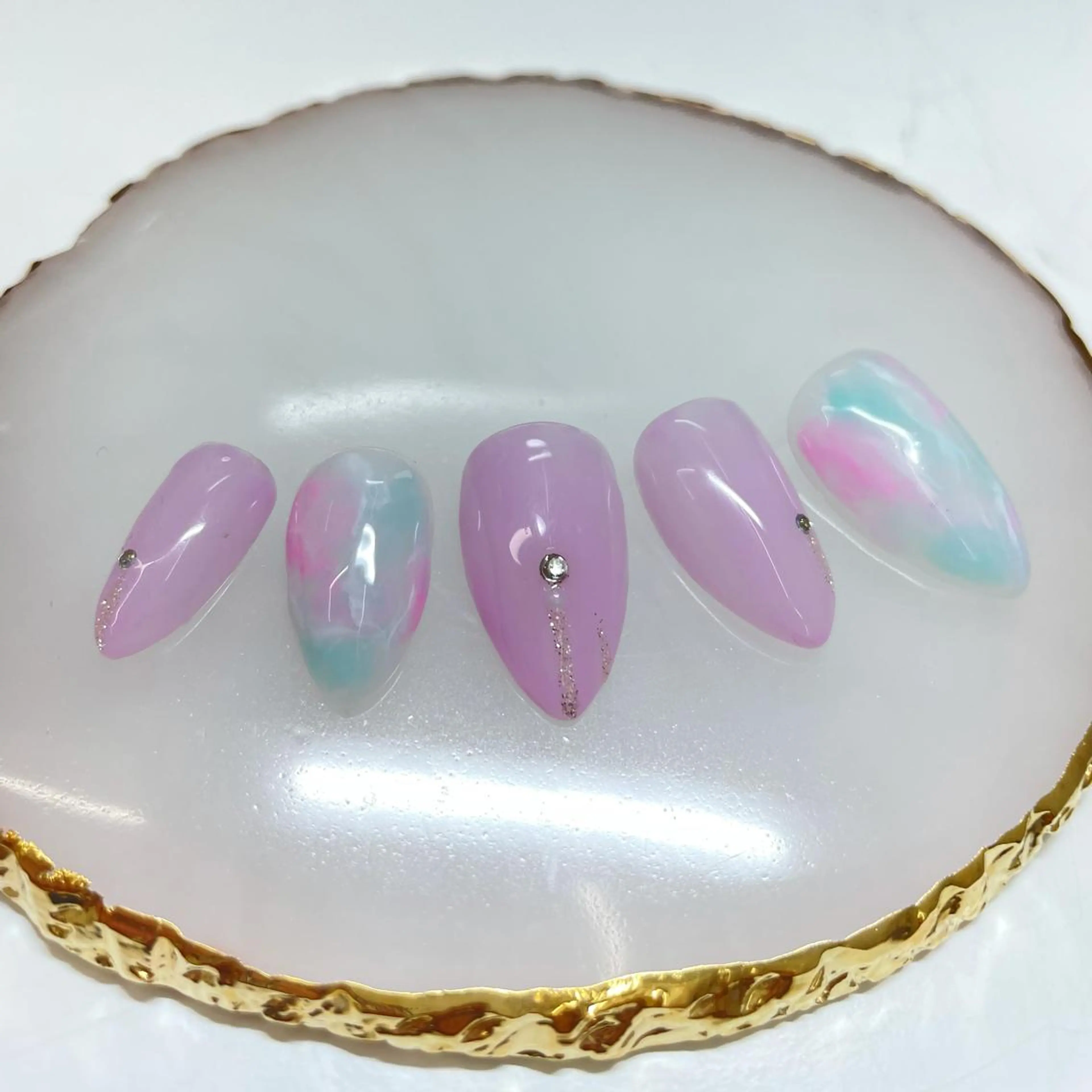 ネイル ラメ(グリッター) ワンカラーネイル ストーンネイル nail Eclat所属・志賀野 美喜のネイルデザイン