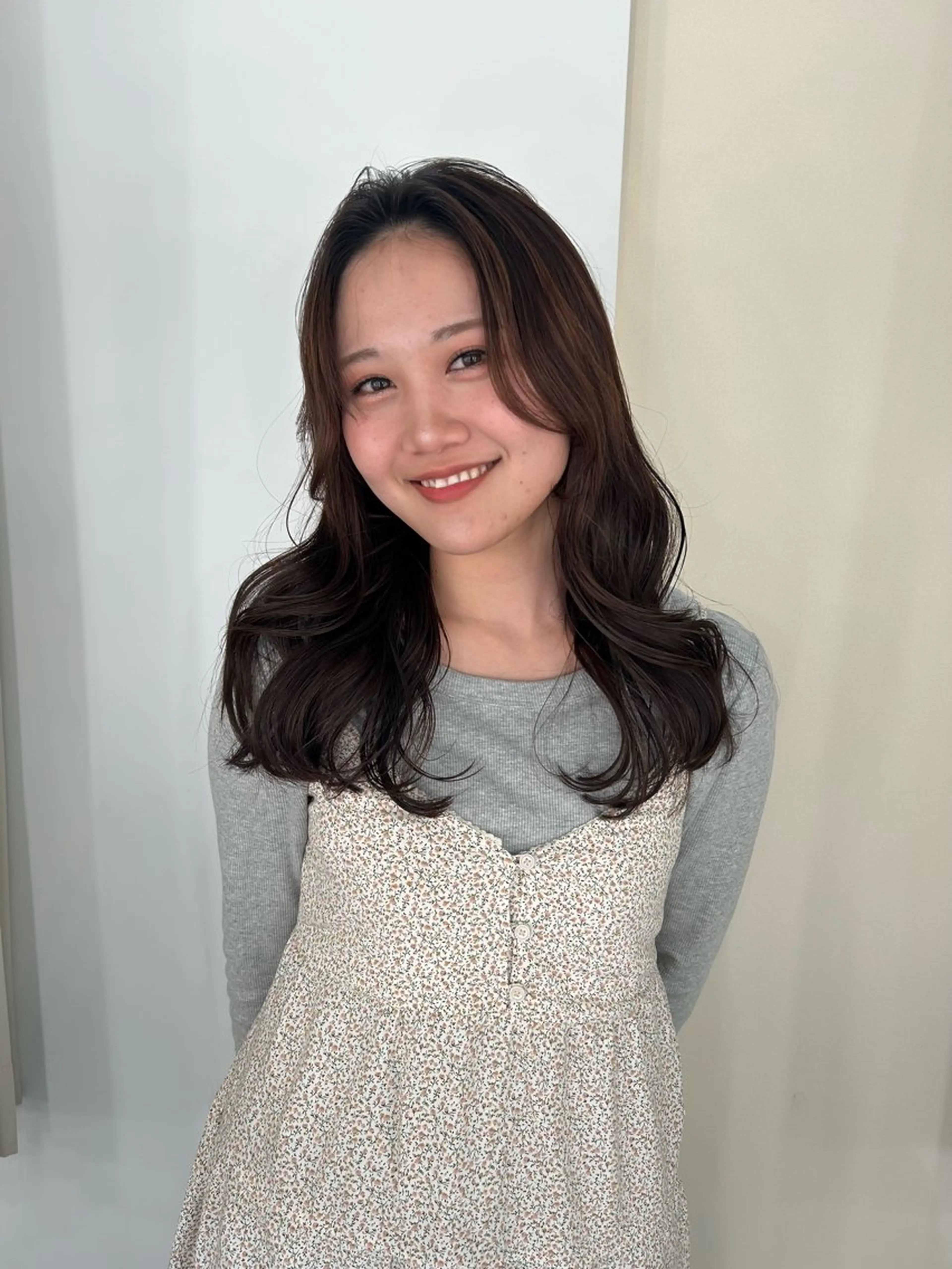 ロング カラー ヘアアレンジ ベージュカラー ブラウンカラー 透明感カラー 似合わせカット maoブリーチ無し 似合わせカラーのヘアスタイル