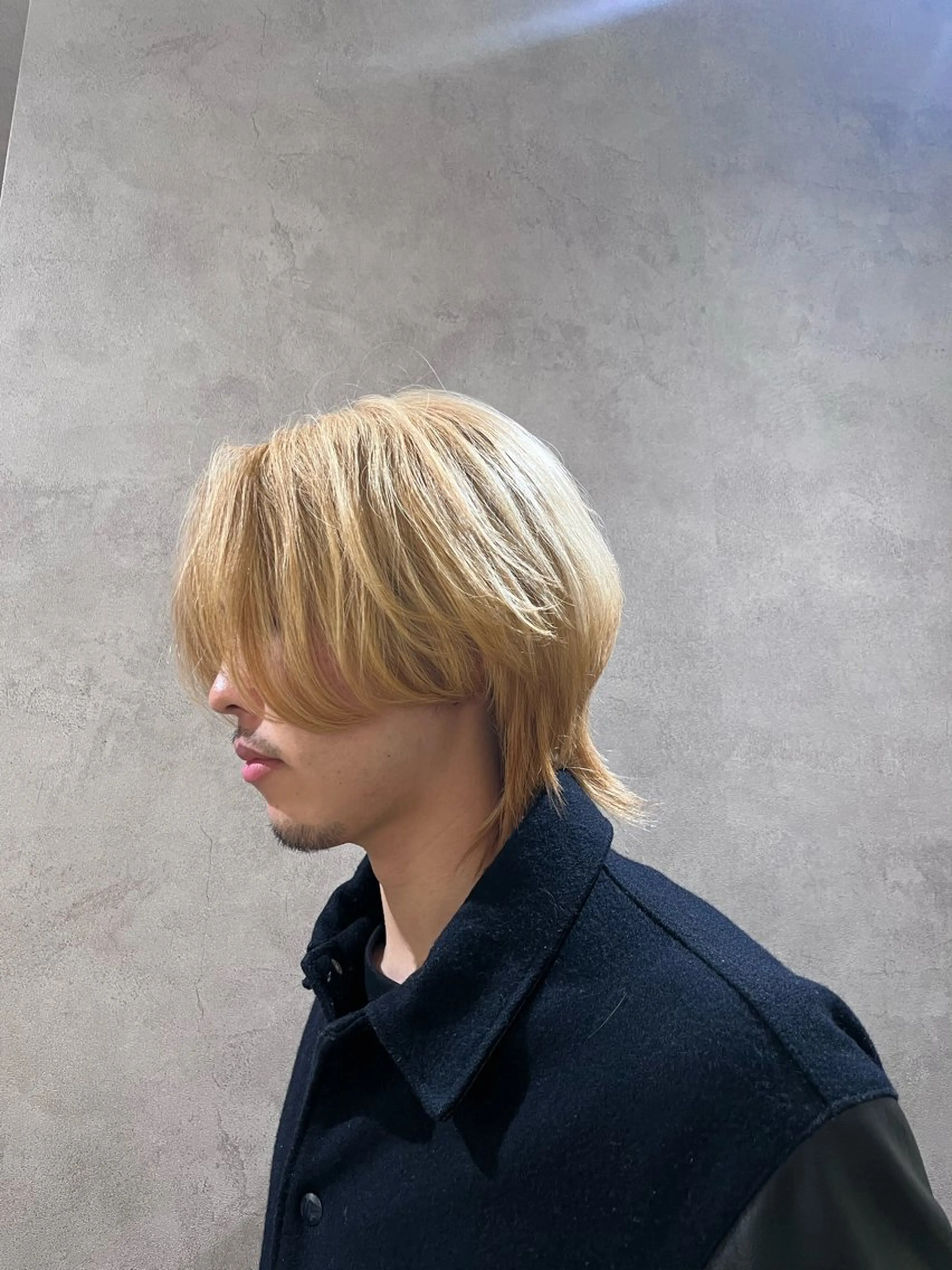 カラー メンズ メンズブリーチ ブリーチ 抜きっぱなしブロンド ブロンド カット無料/ みく🧸💟表参道のヘアスタイル